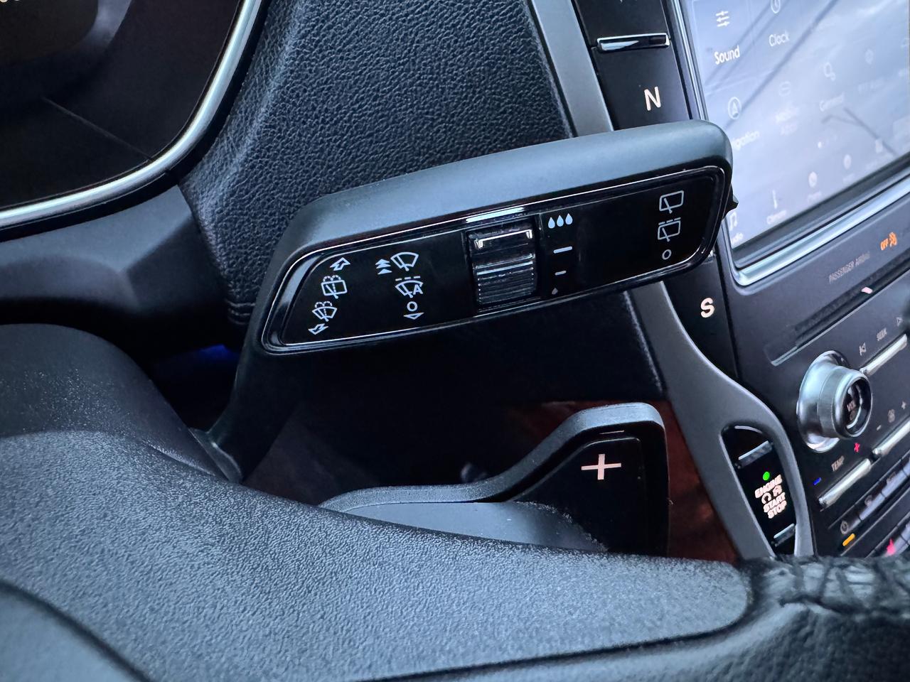 2019 Lincoln Nautilus Reserve+CLEAN CARFAX+2 Sets of Tires & Rims Photo