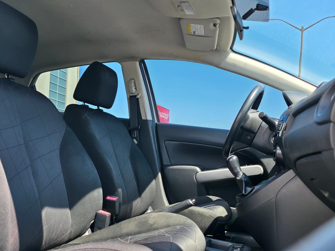 2013 Mazda MAZDA2 GX **CLEAN CARFAX**5 SPEED MANUAL** Photo