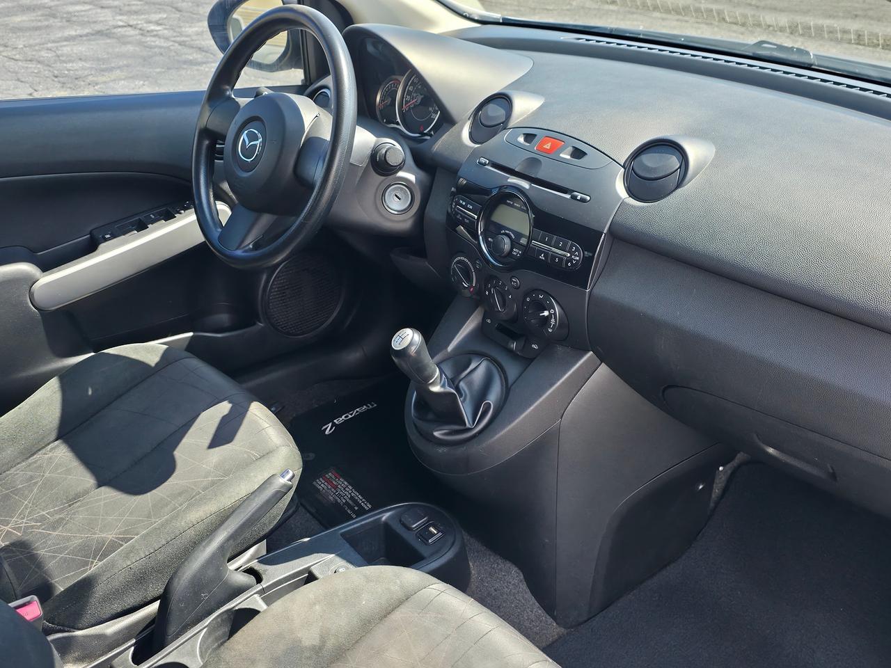 2013 Mazda MAZDA2 GX **CLEAN CARFAX**5 SPEED MANUAL** Photo