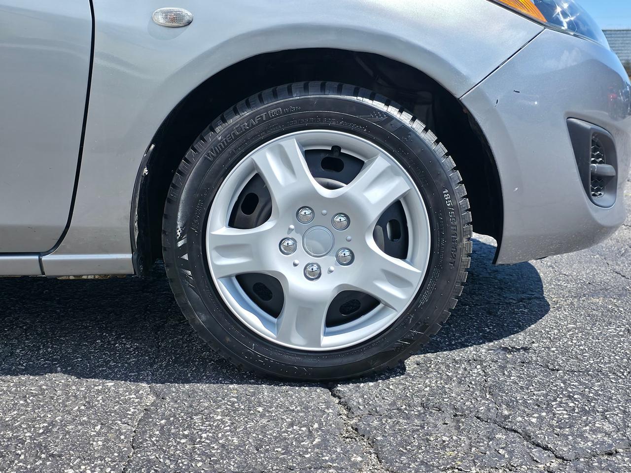 2013 Mazda MAZDA2 GX **CLEAN CARFAX**5 SPEED MANUAL** Photo