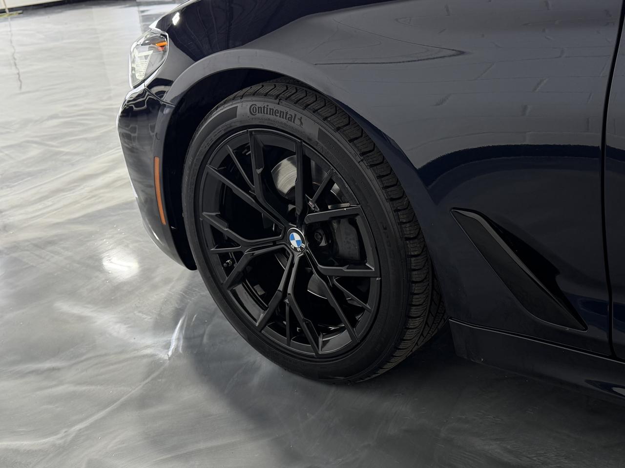 2021 BMW 5 Series 530i xDrive MSPORT|NAVI|BACKUP Photo