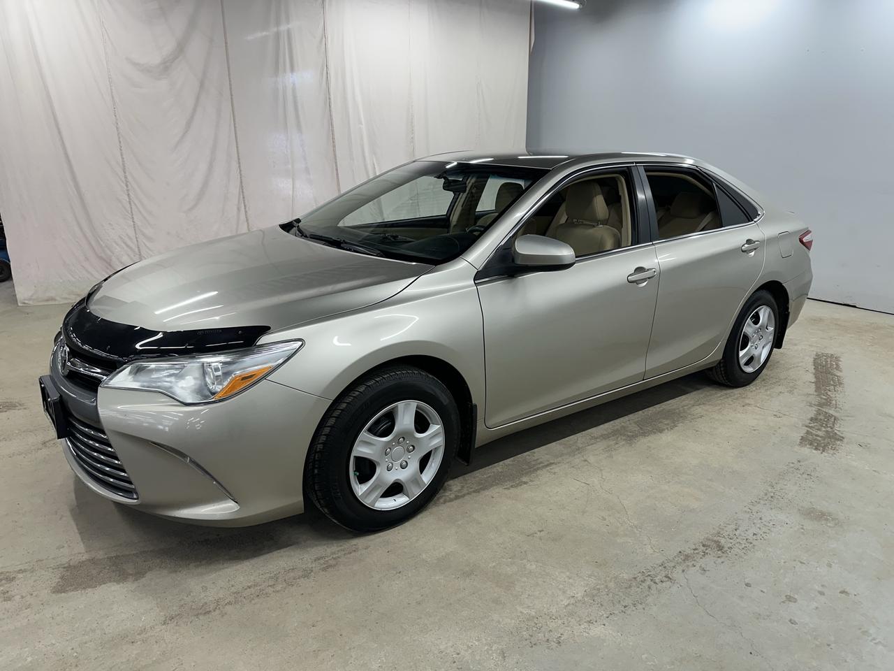 Used 2016 Toyota Camry LE for sale in Guelph, ON