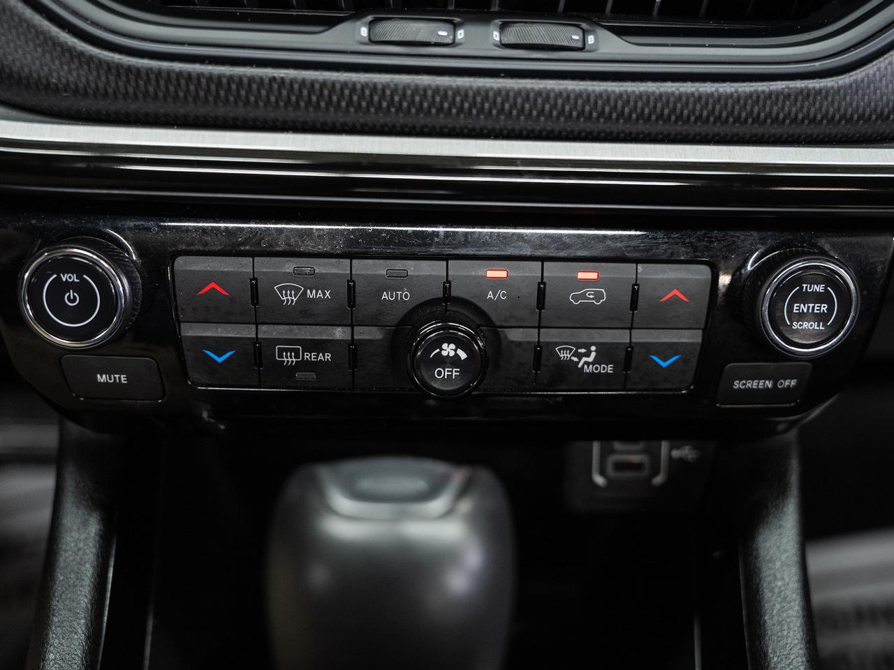 2024 Jeep Compass TRAILHAWK 4x4 | Pano roof | BSM | ACC | CarPlay