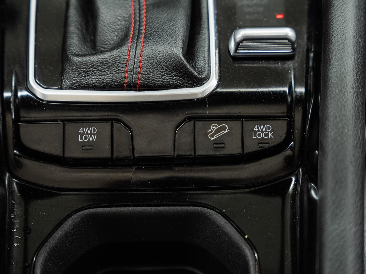 2024 Jeep Compass TRAILHAWK 4x4 | Pano roof | BSM | ACC | CarPlay