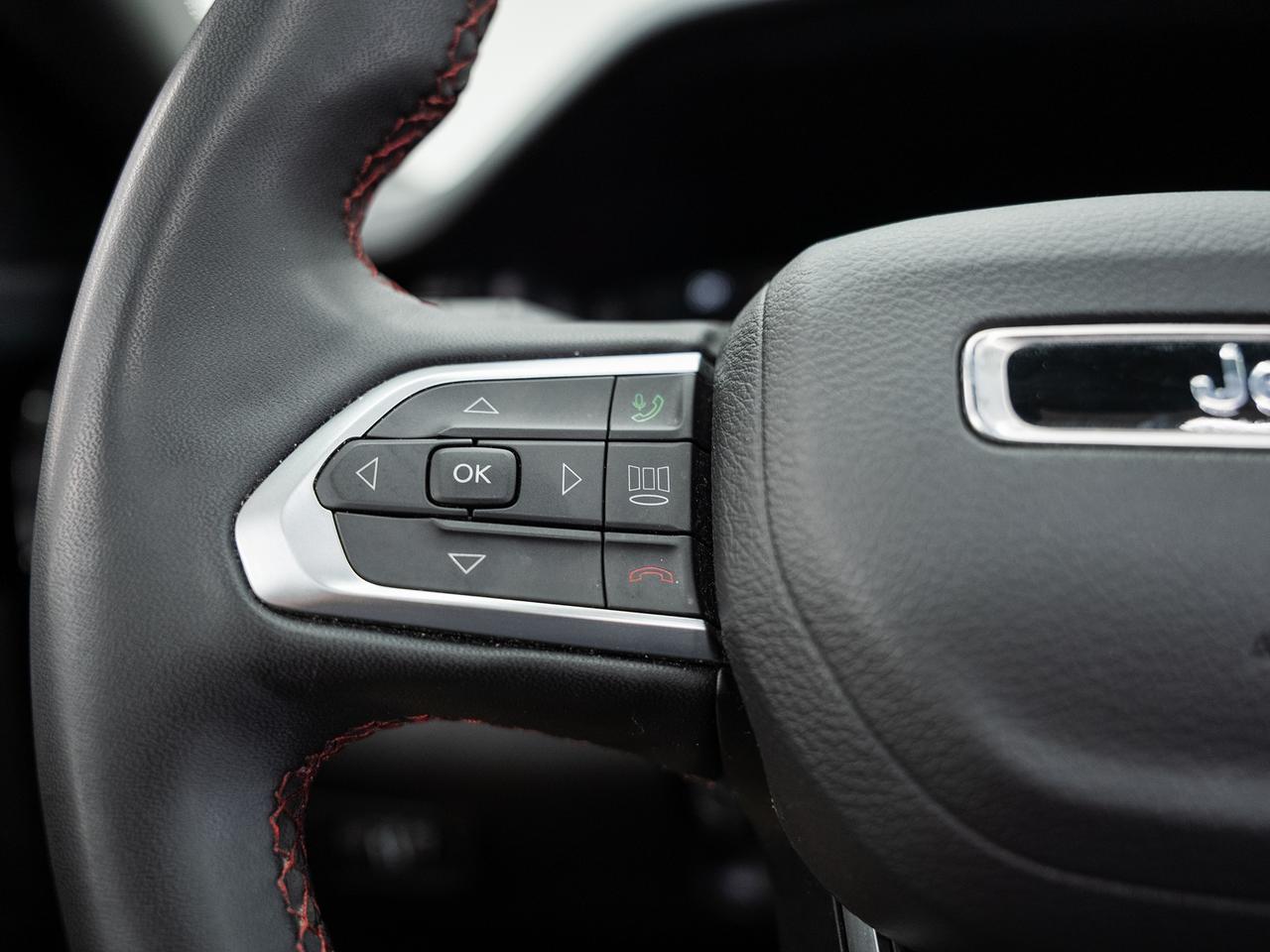 2024 Jeep Compass TRAILHAWK 4x4 | Pano roof | BSM | ACC | CarPlay Photo