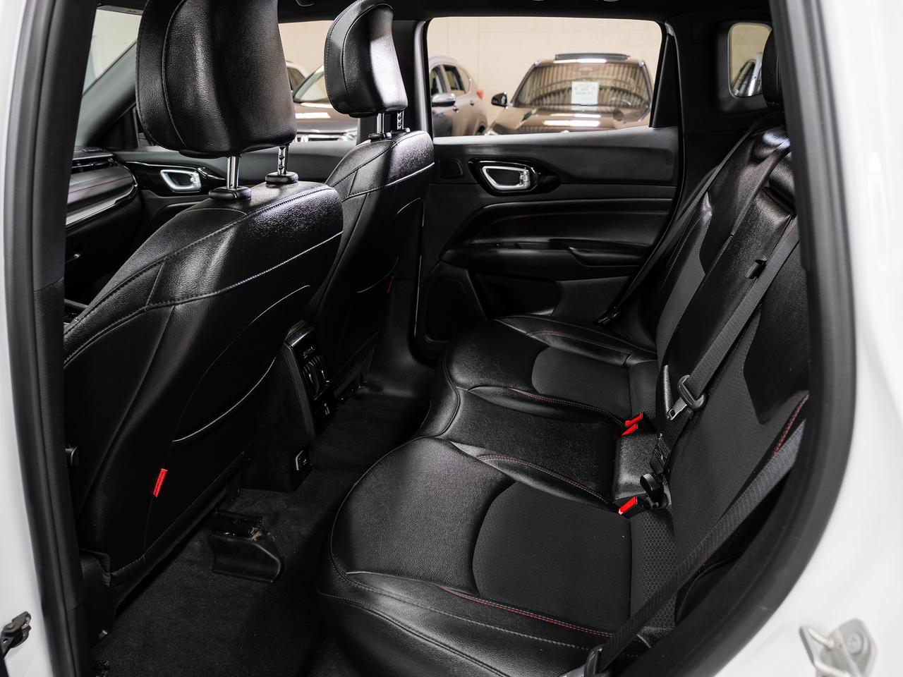 2024 Jeep Compass TRAILHAWK 4x4 | Pano roof | BSM | ACC | CarPlay