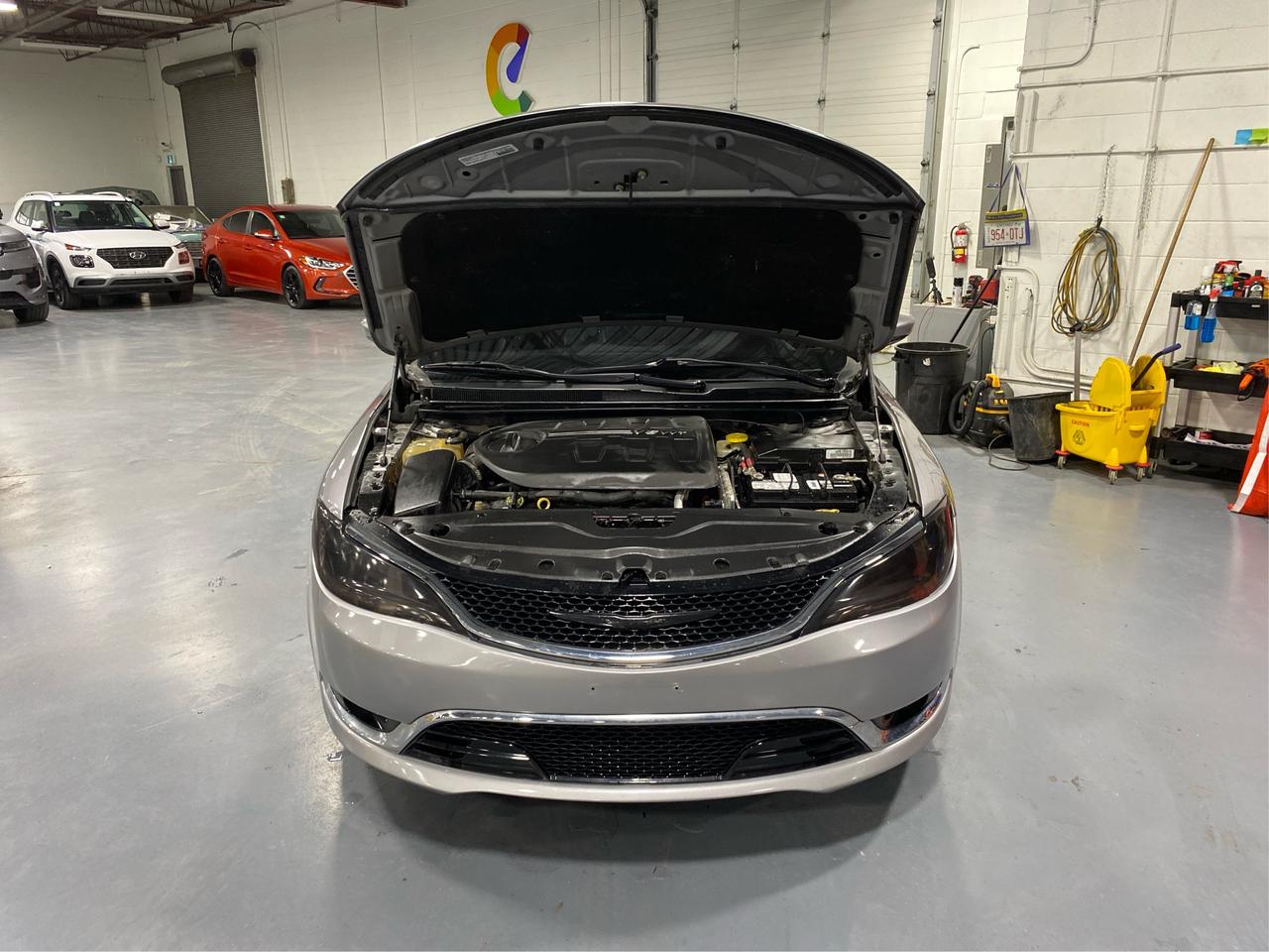 2015 Chrysler 200 C Photo