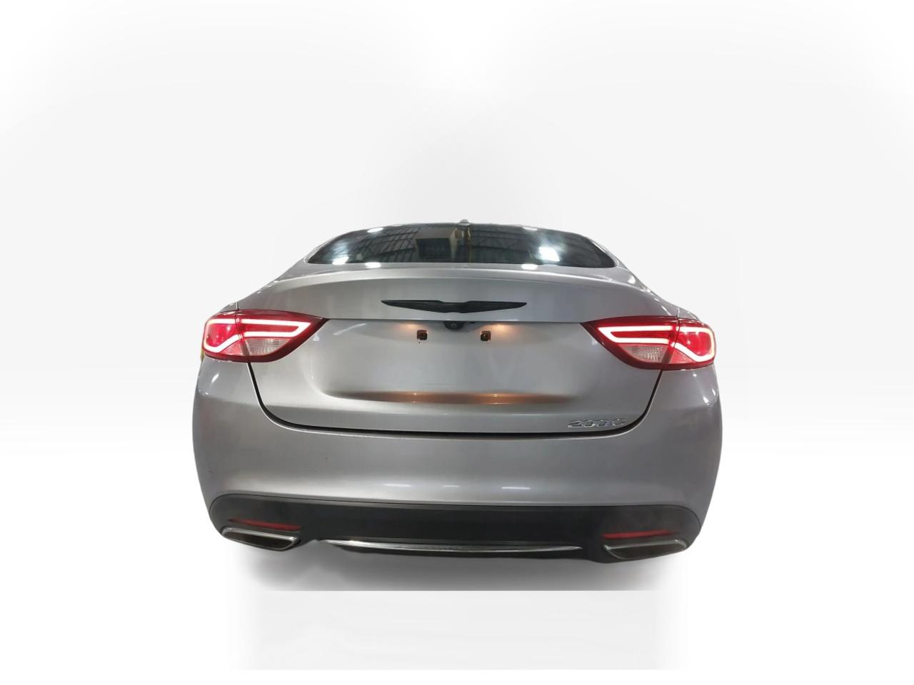 2015 Chrysler 200 C Photo