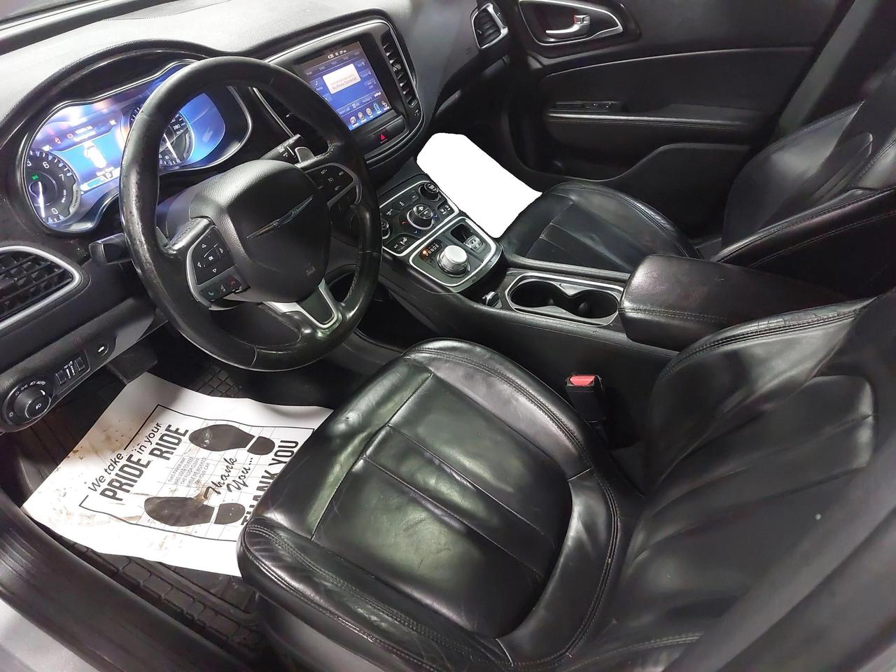 2015 Chrysler 200 C Photo