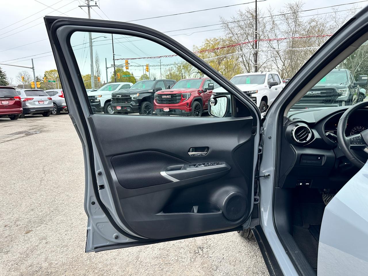 2024 Nissan Kicks SV FWD Heated Cloth XM Heated Steering RemoteStart - Photo #14