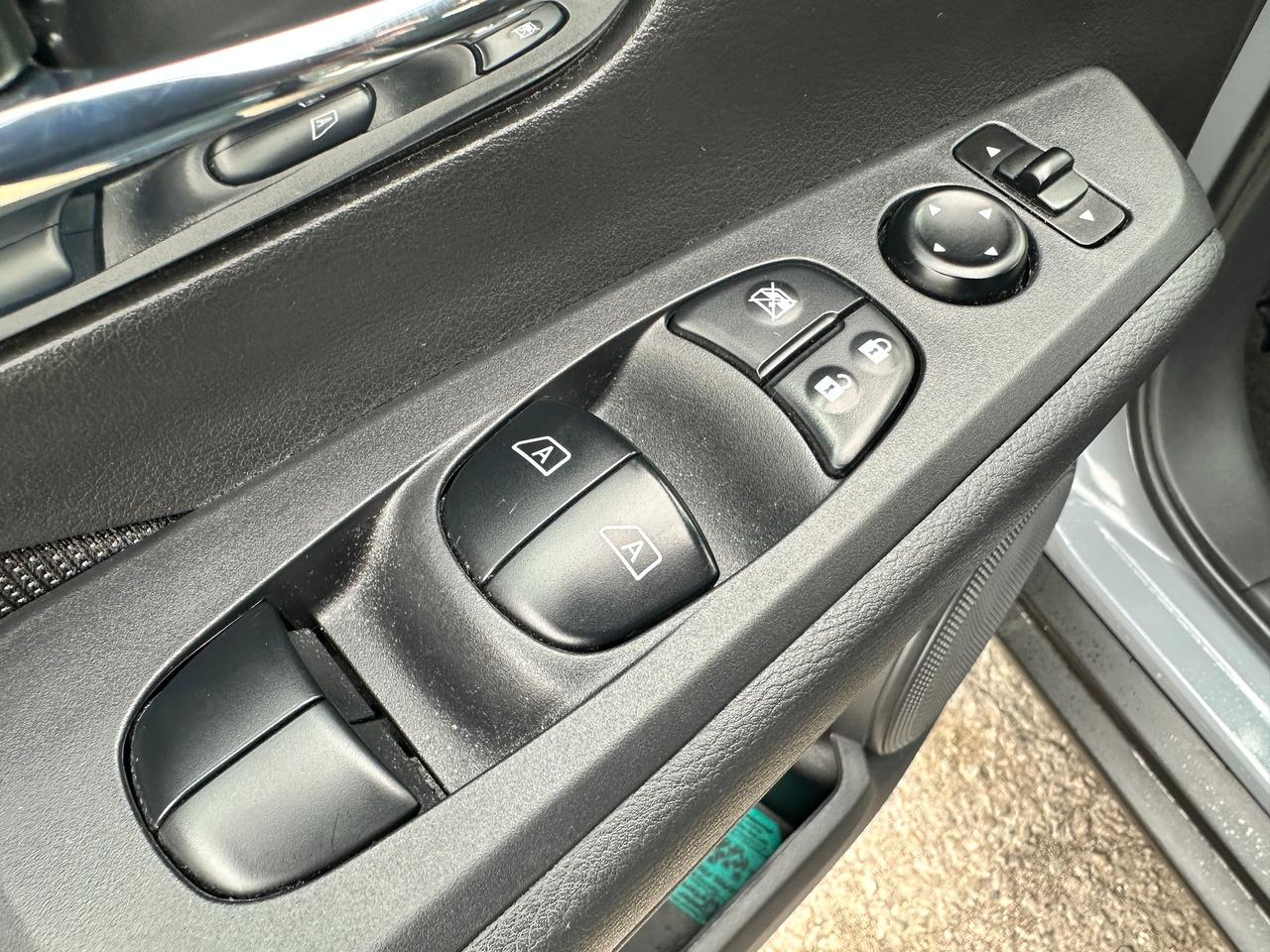 2024 Nissan Kicks SV FWD Heated Cloth XM Heated Steering RemoteStart Photo