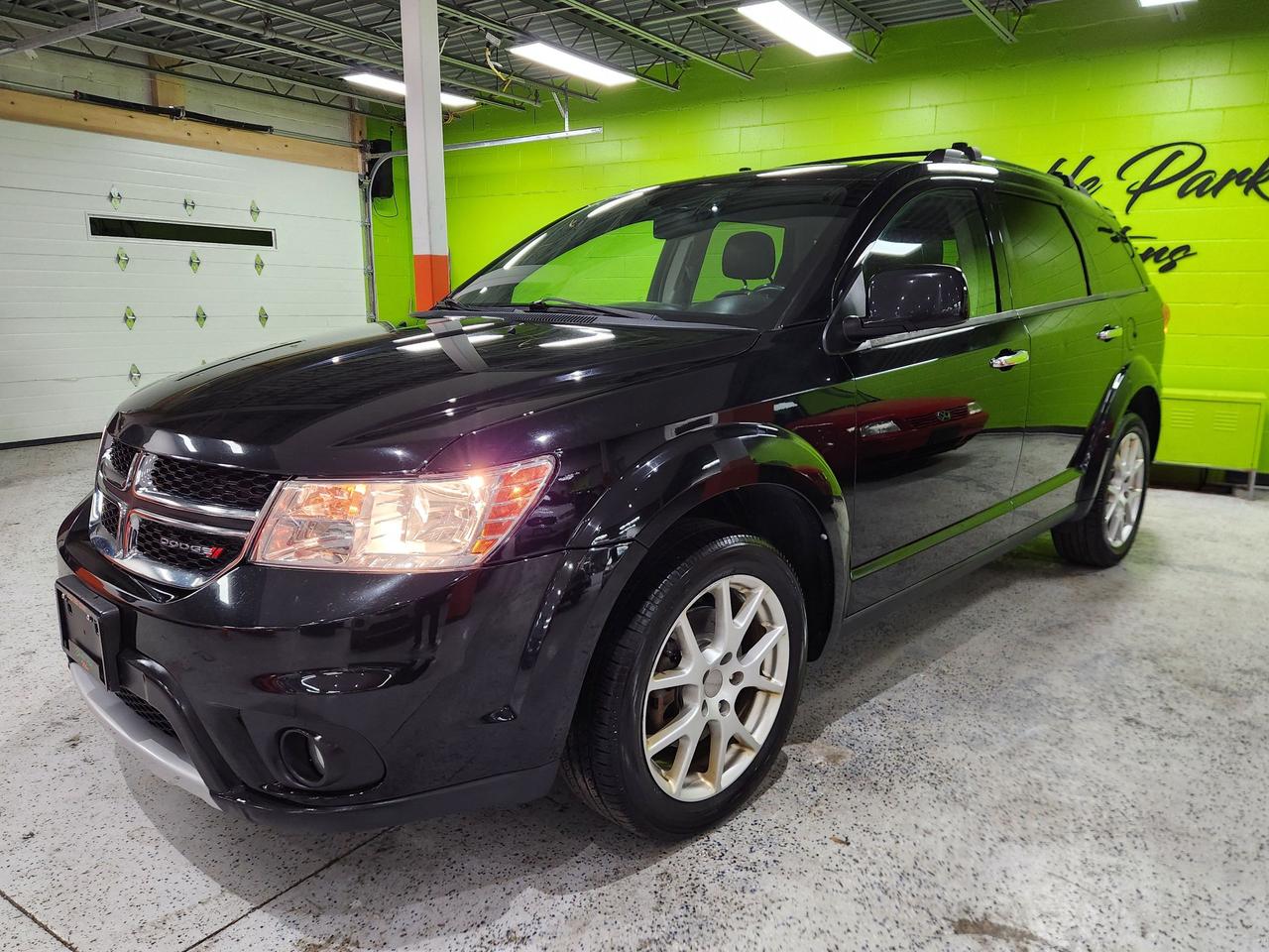 2017 Dodge Journey GT 7 PASS AWD NAVI HITCH LEATHER NO ACCIDENTS Photo