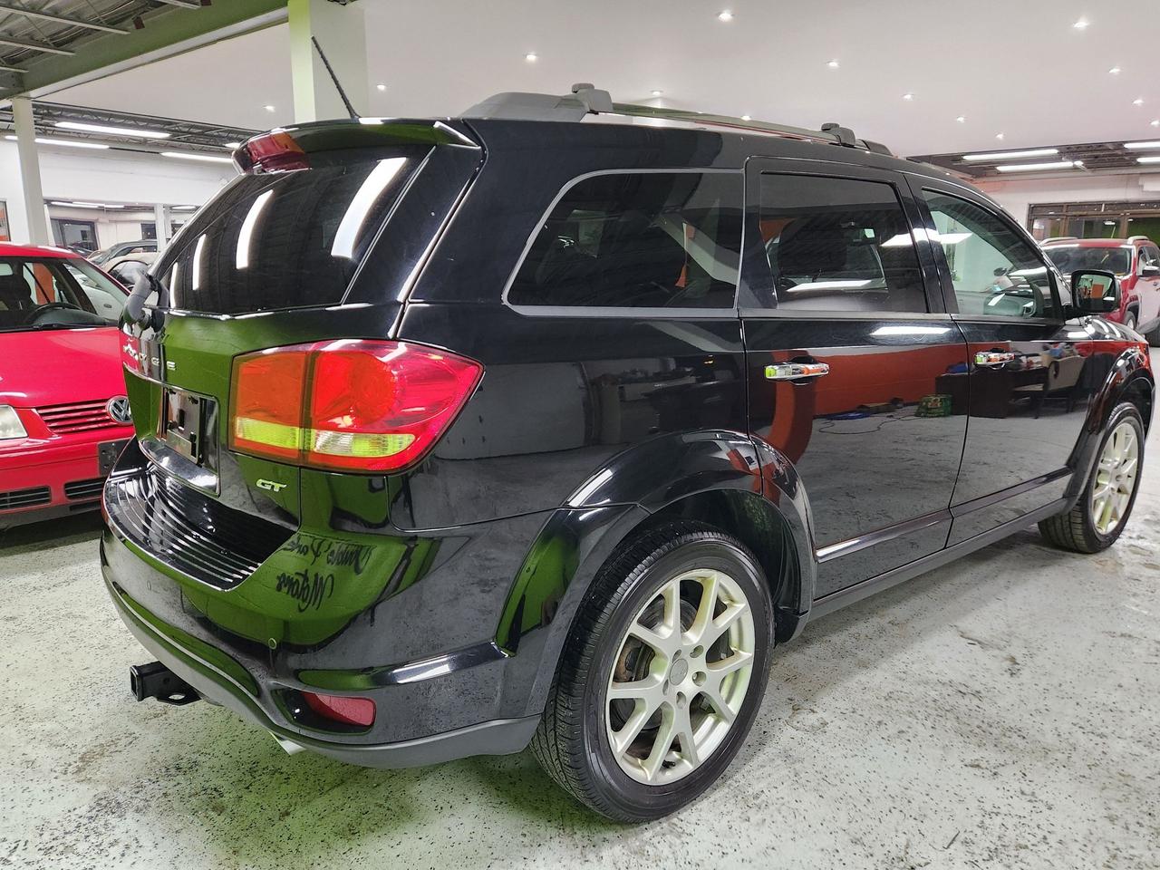 2017 Dodge Journey GT 7 PASS AWD NAVI HITCH LEATHER NO ACCIDENTS Photo