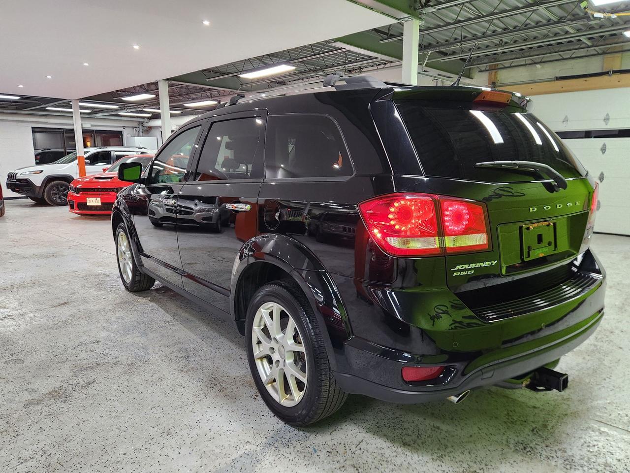 2017 Dodge Journey GT 7 PASS AWD NAVI HITCH LEATHER NO ACCIDENTS Photo