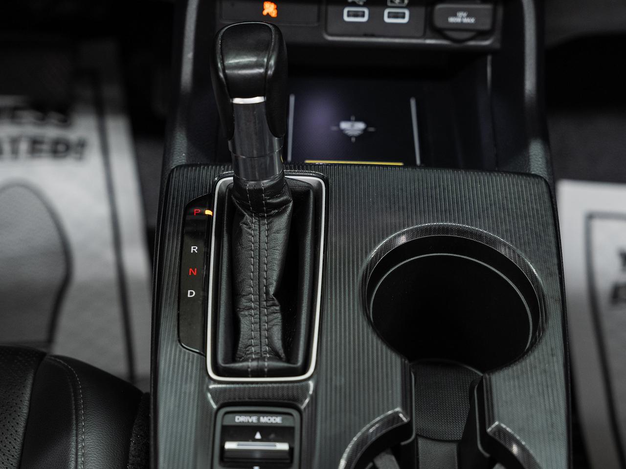 2023 Honda Civic TOURING | Nav | Leather | Sunroof | BSM | CarPlay