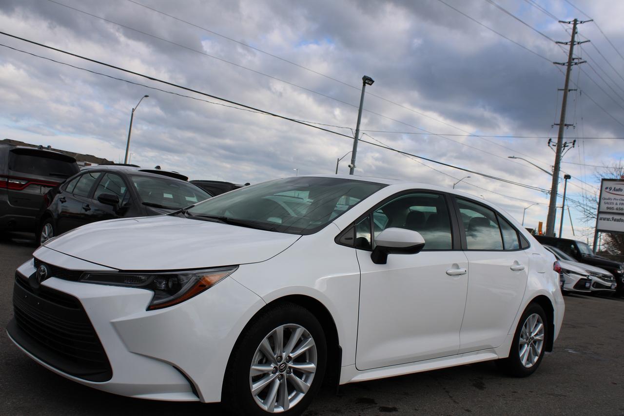 2025 Toyota Corolla LE Photo