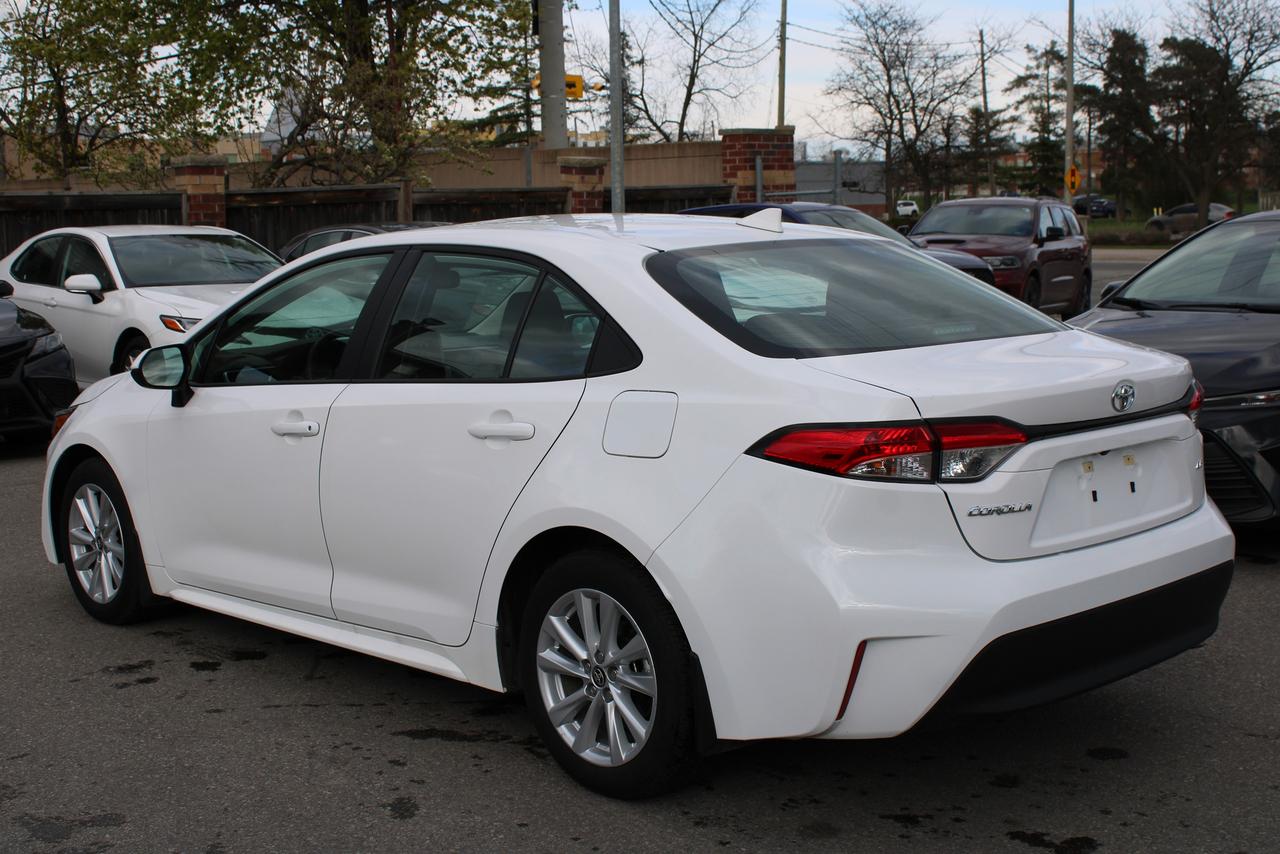 2025 Toyota Corolla LE Photo