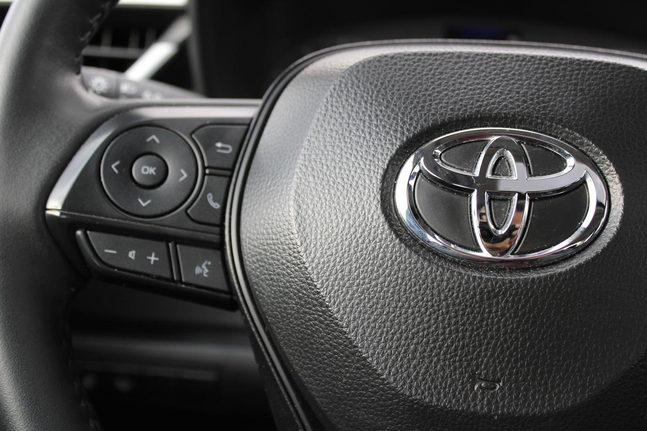 2025 Toyota Corolla LE Photo