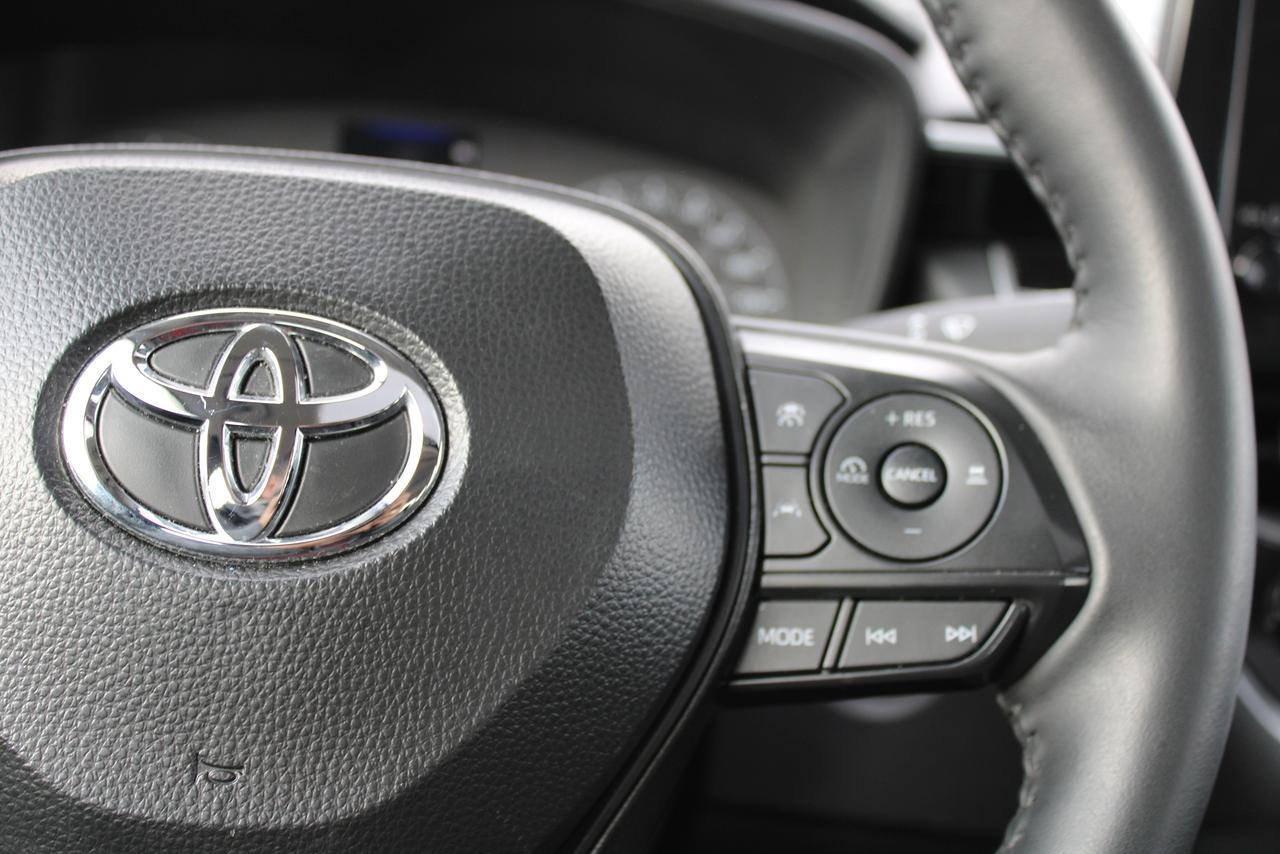 2025 Toyota Corolla LE Photo