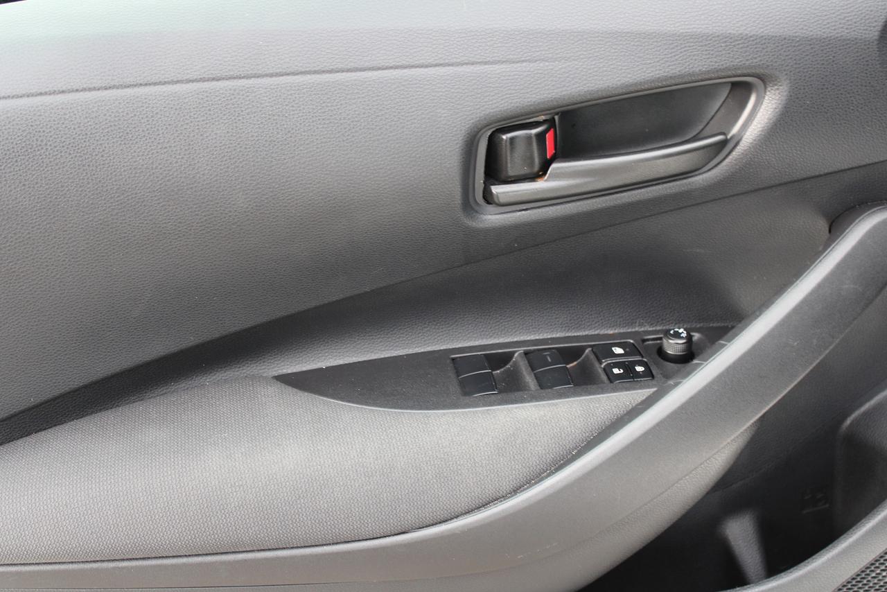 2025 Toyota Corolla LE Photo