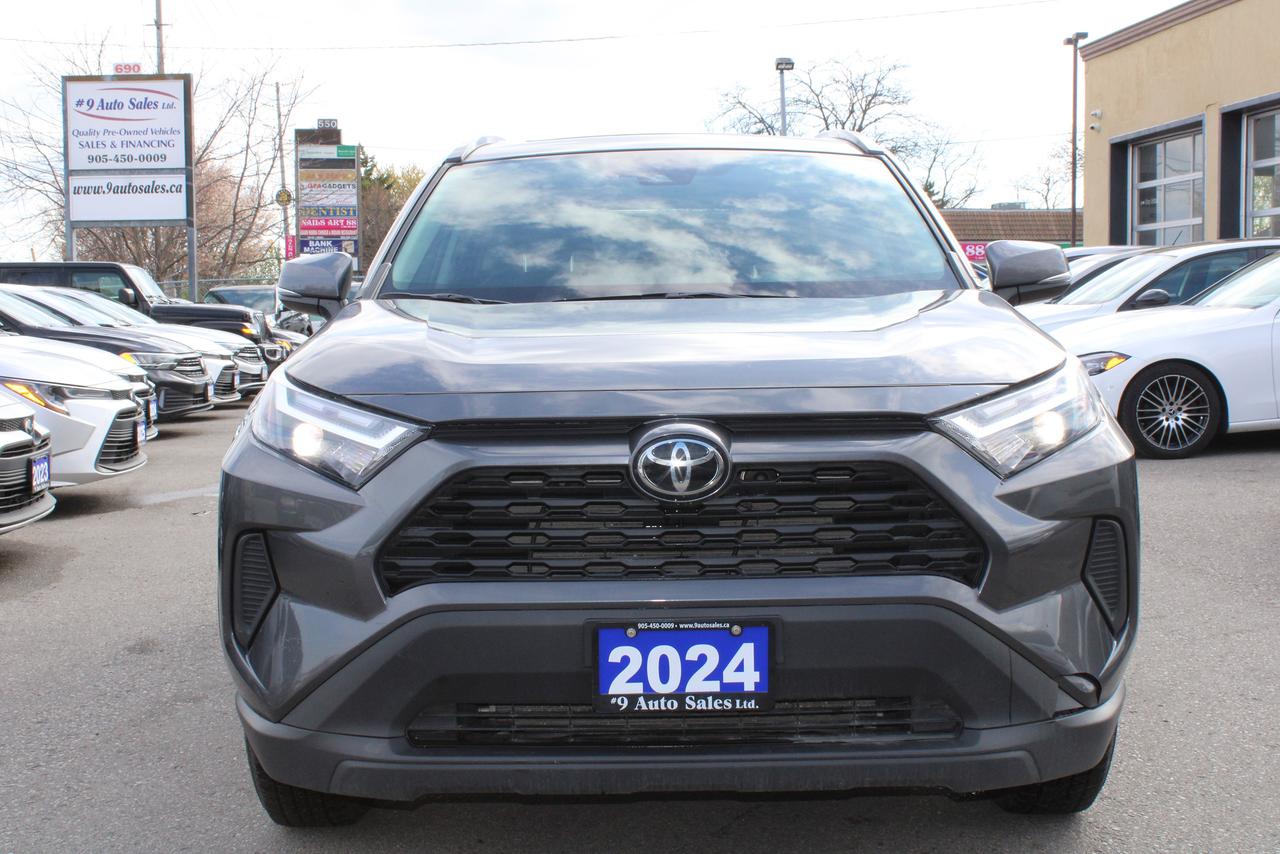 2024 Toyota RAV4 XLE Photo2