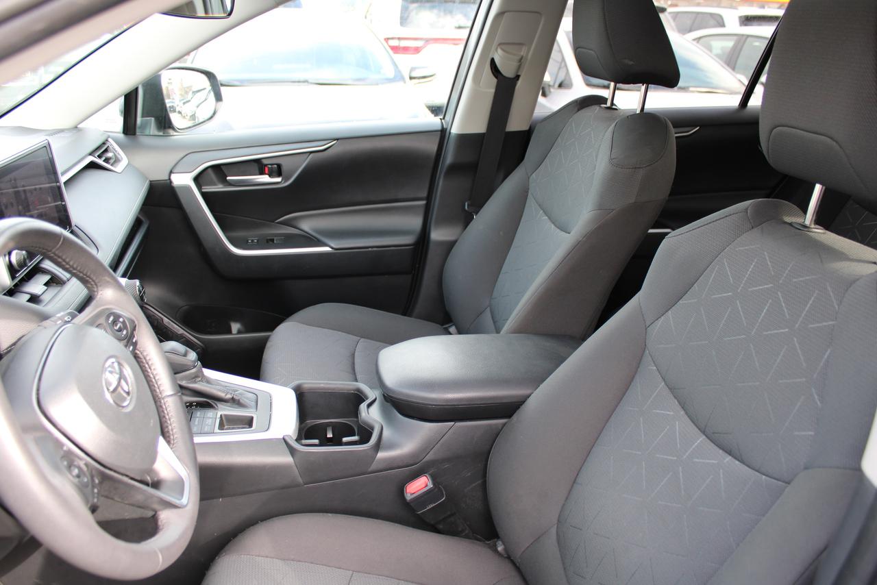 2024 Toyota RAV4 XLE Photo