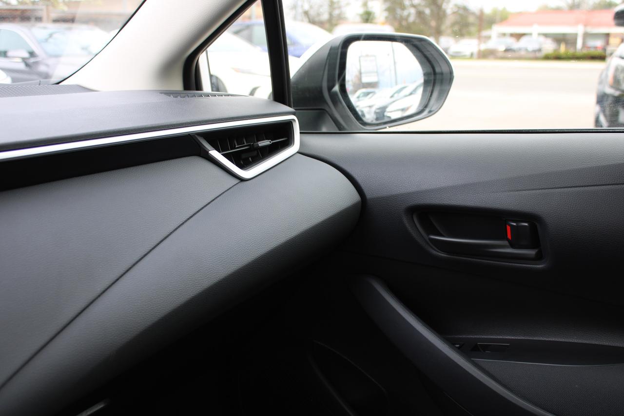 2025 Toyota Corolla Hybrid LE Photo