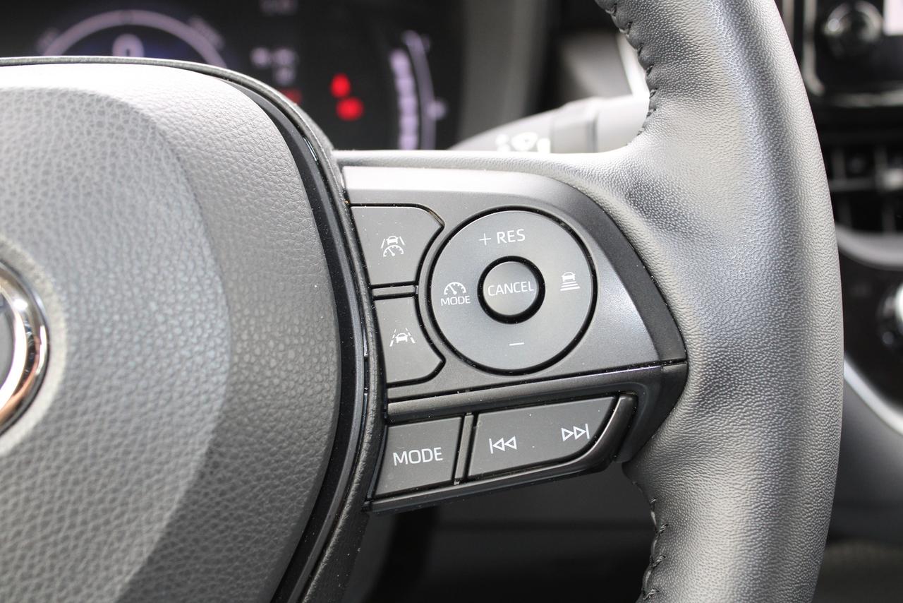 2025 Toyota Corolla Hybrid LE Photo
