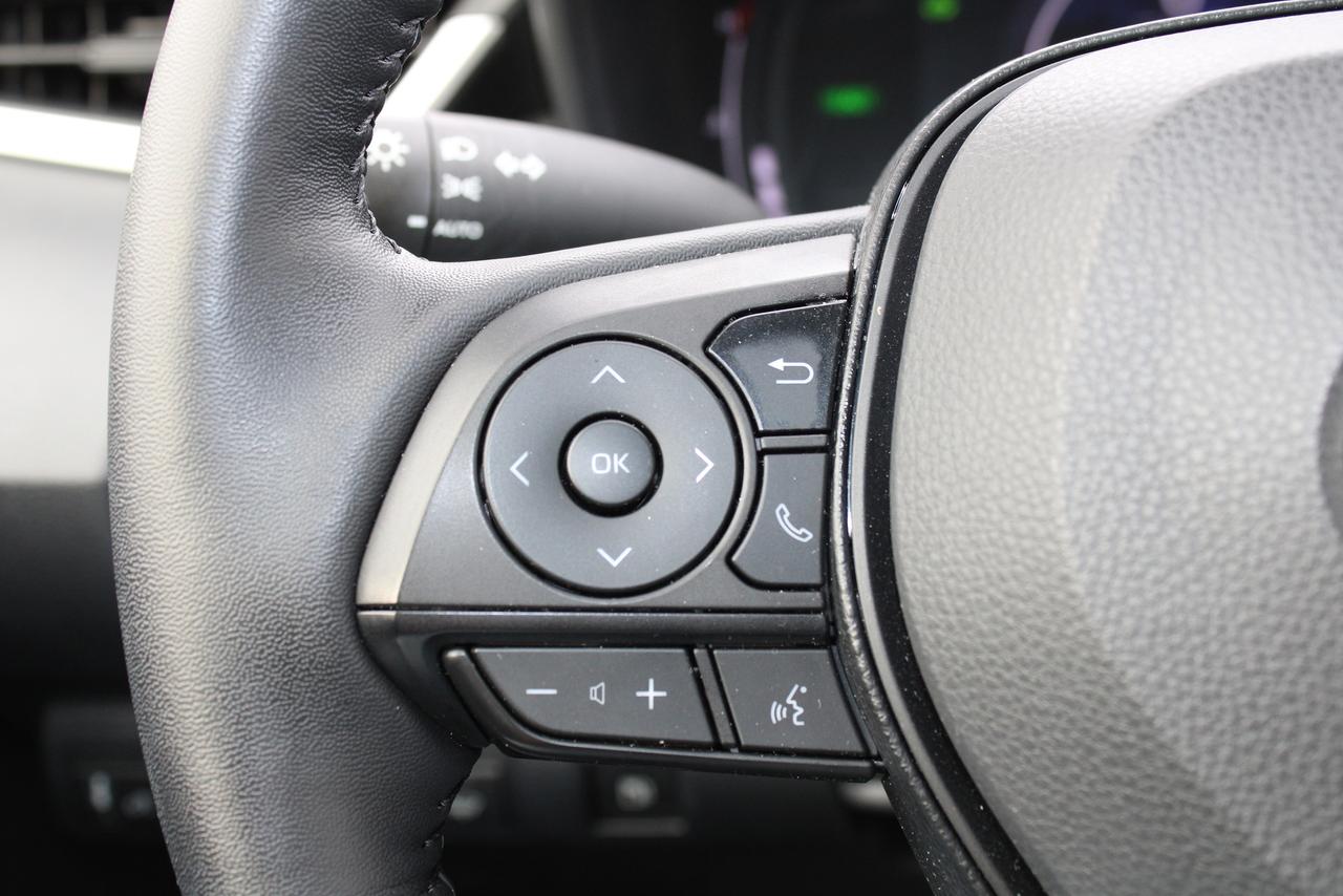 2025 Toyota Corolla Hybrid LE Photo