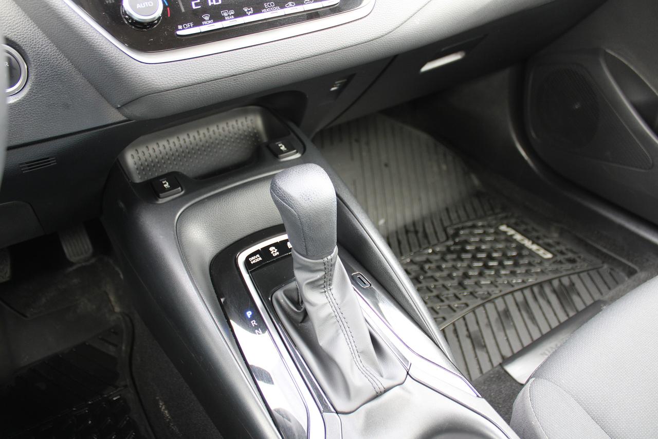 2025 Toyota Corolla Hybrid LE Photo