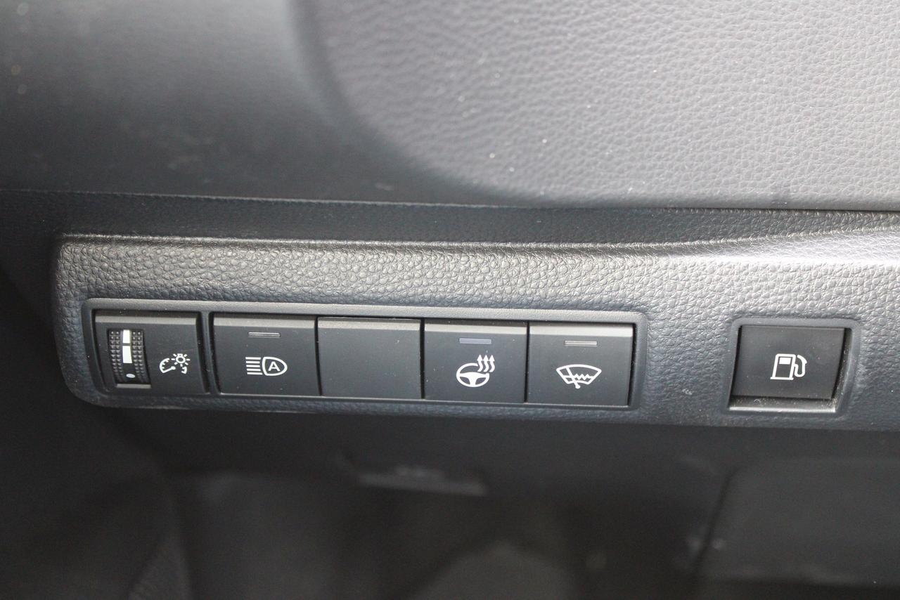 2025 Toyota Corolla Hybrid LE Photo