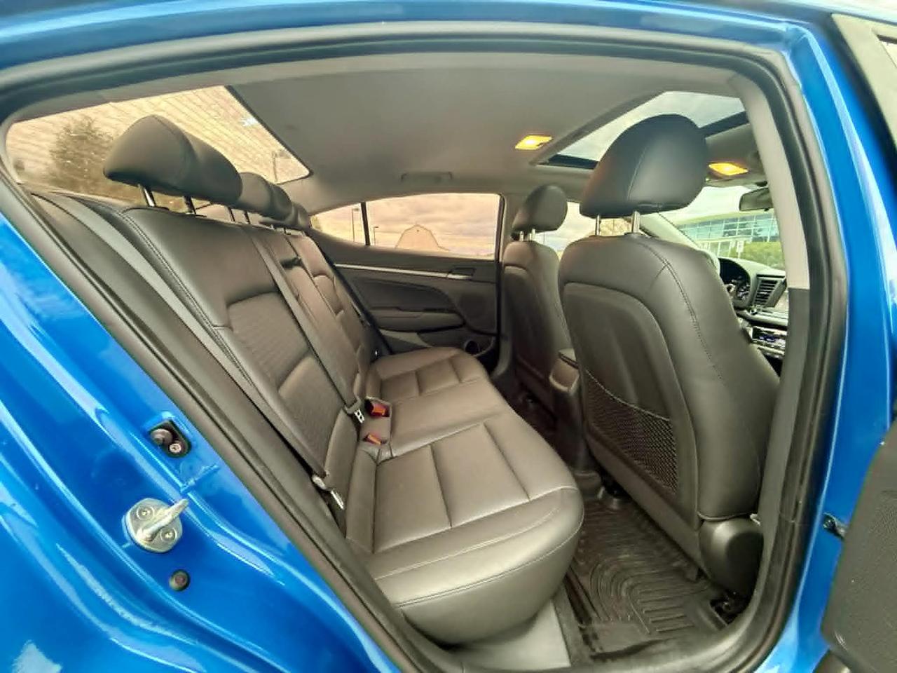 2017 Hyundai Elantra SE Photo