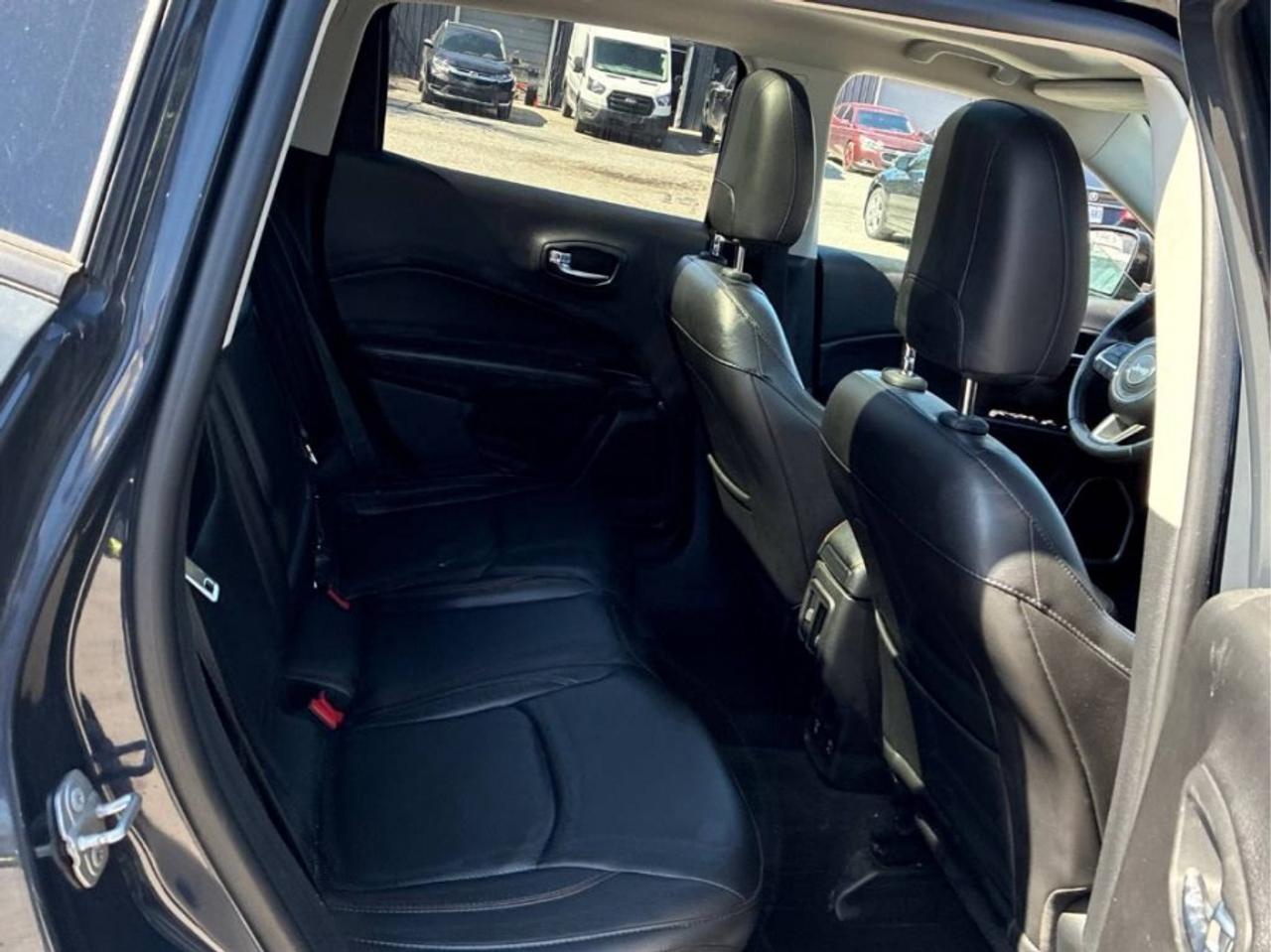 2018 Jeep Compass LIMITED Photo