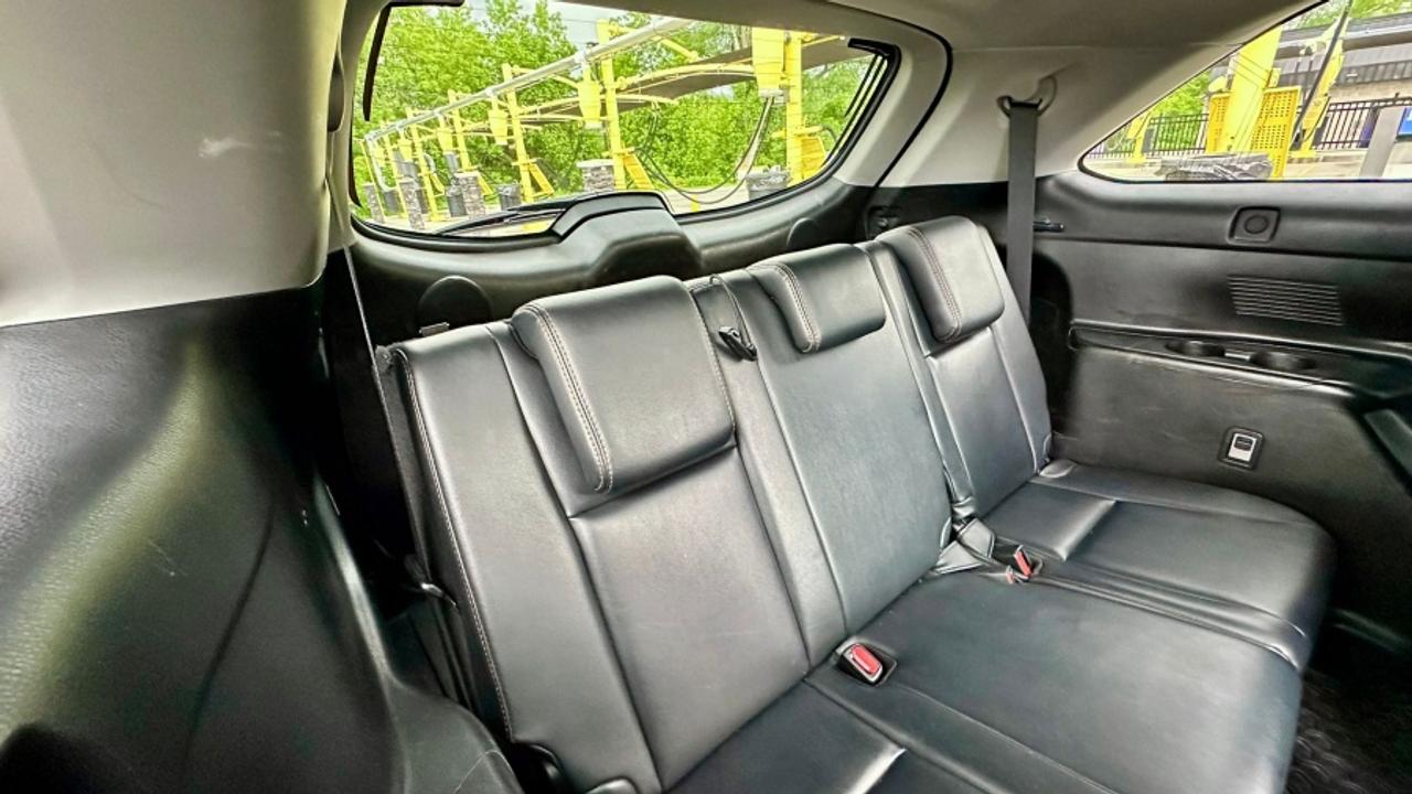 2016 Toyota Highlander HYBRID * AWD * MUST SEE " Photo