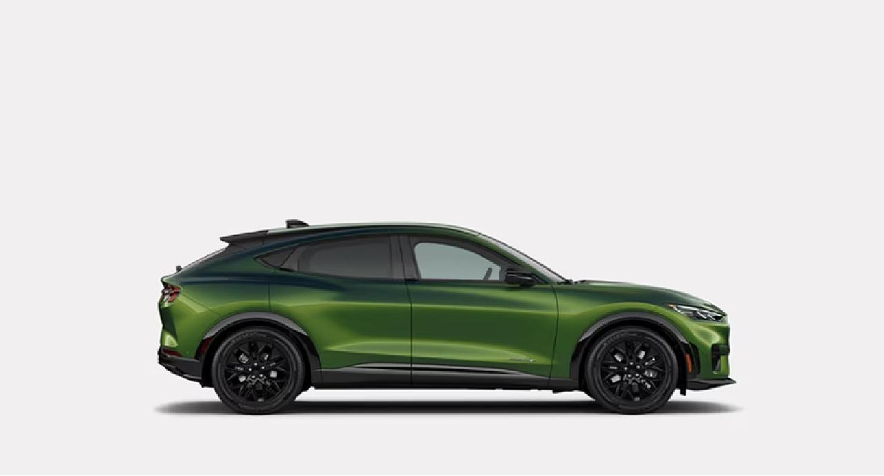2026 Ford Mustang Mach-E Premium AWD Photo4