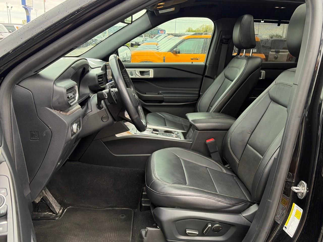 2020 Ford Explorer Limited 4WD Photo