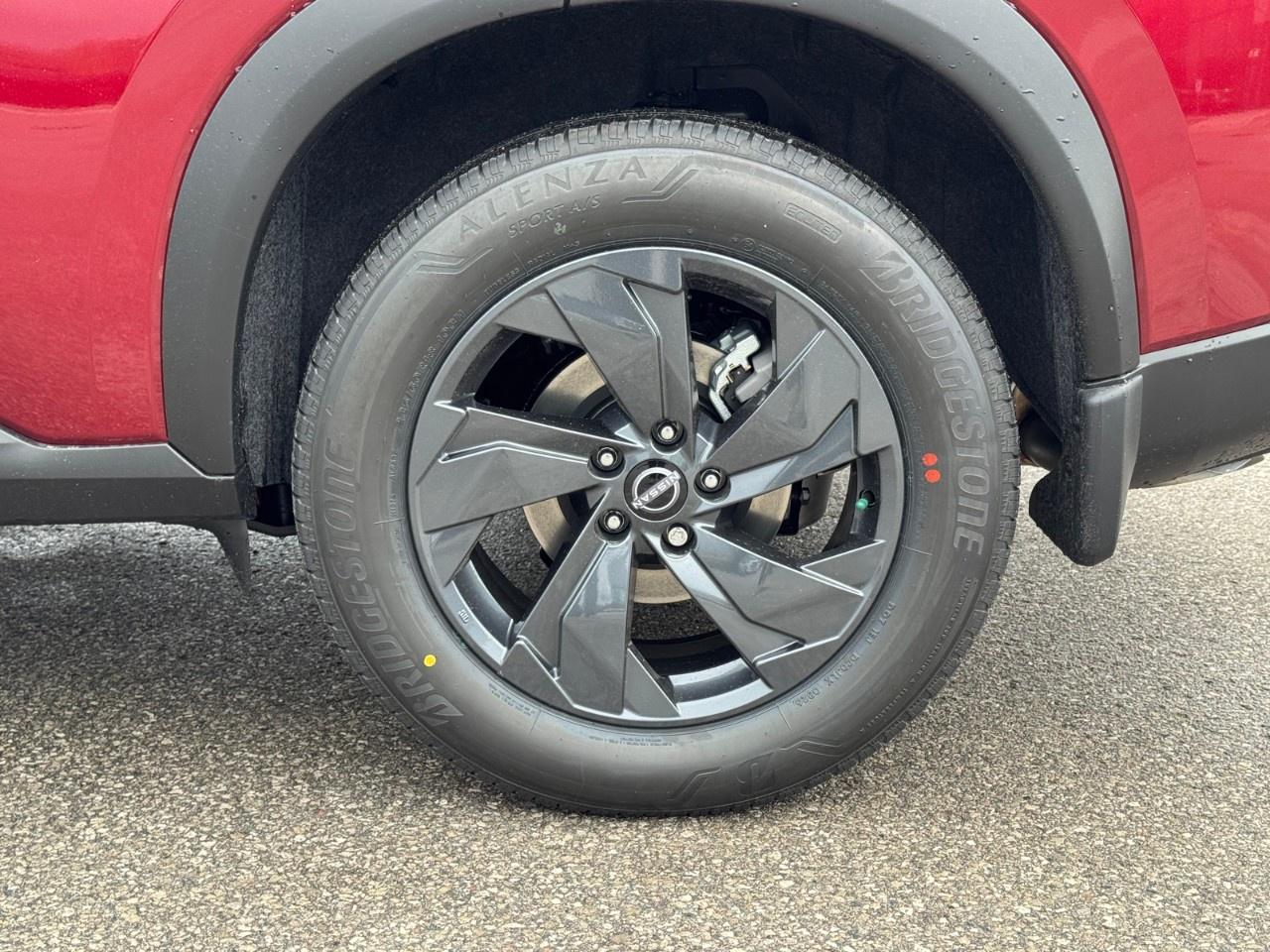 2026 Nissan Rogue AWD SV Moonroof Photo