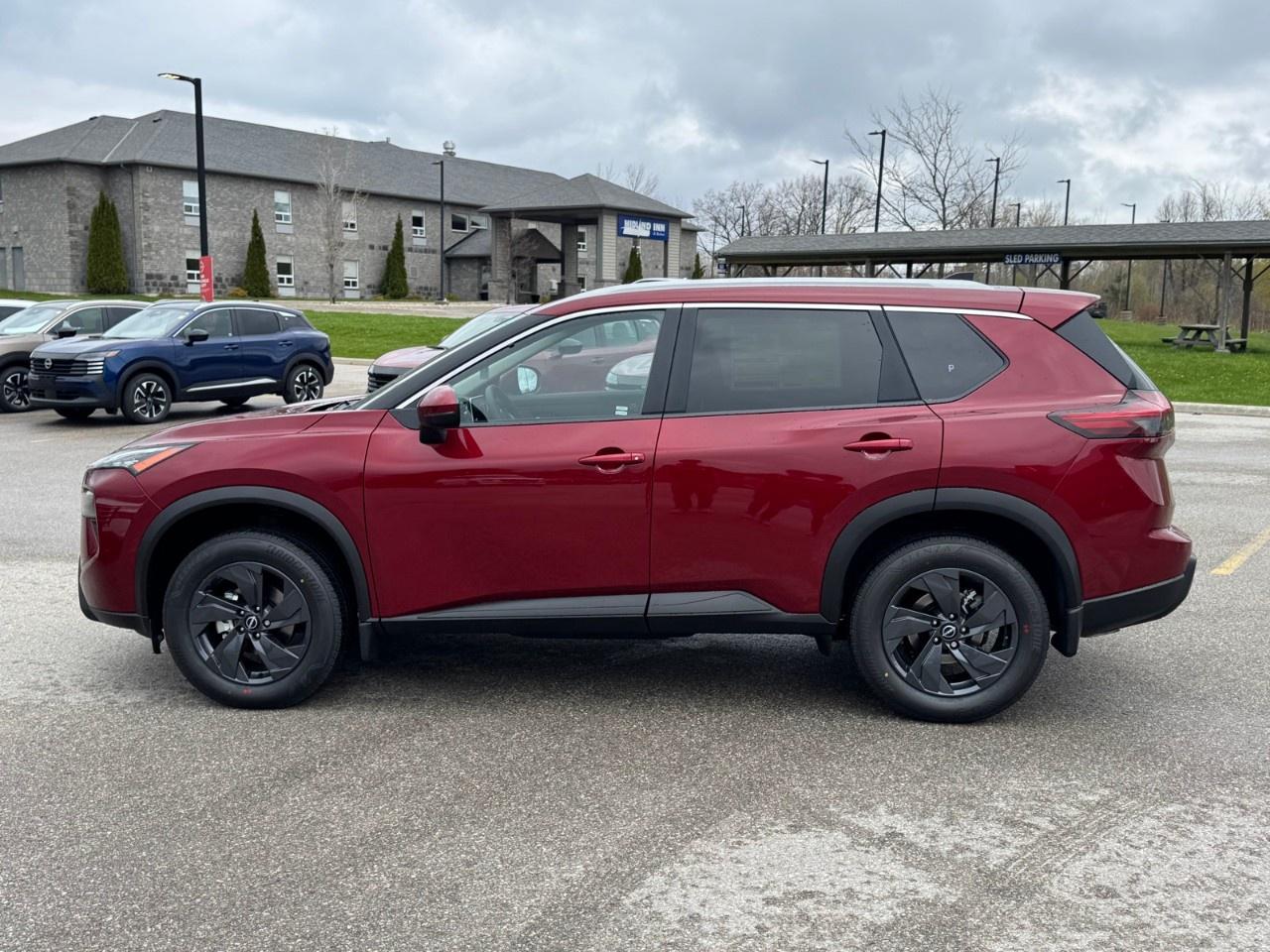 2026 Nissan Rogue AWD SV Moonroof Photo