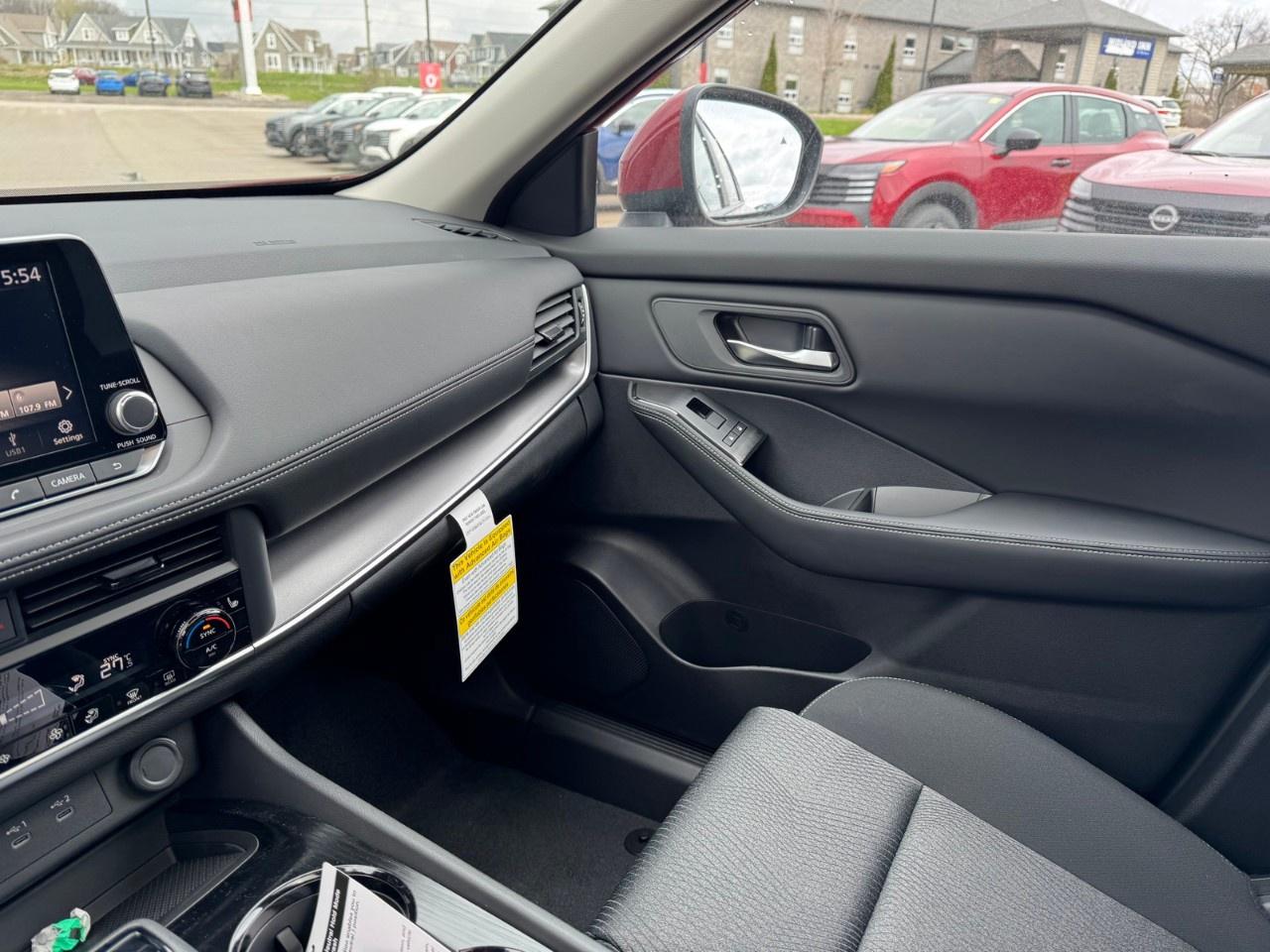 2026 Nissan Rogue AWD SV Moonroof Photo