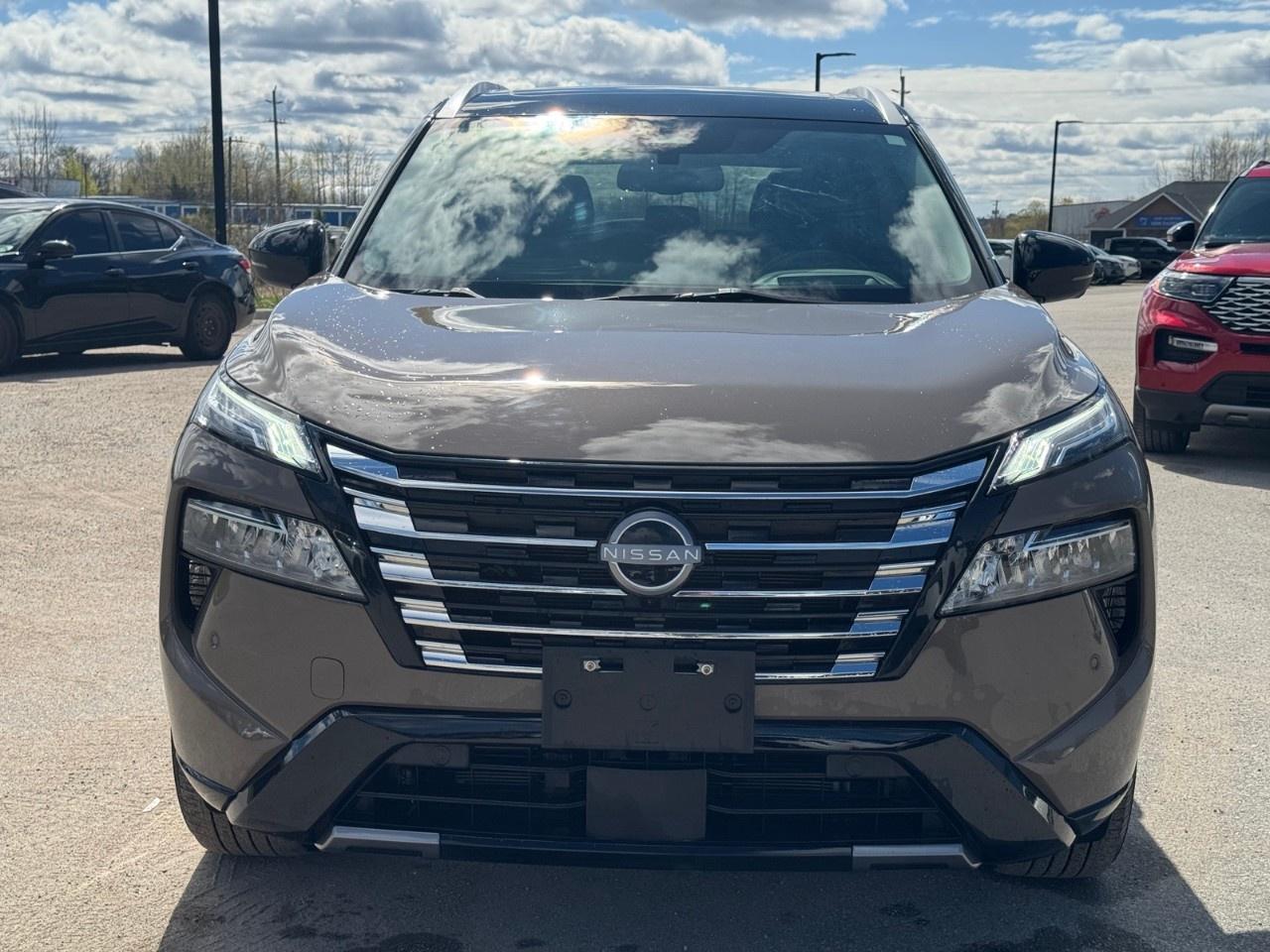 2024 Nissan Rogue AWD Platinum Photo