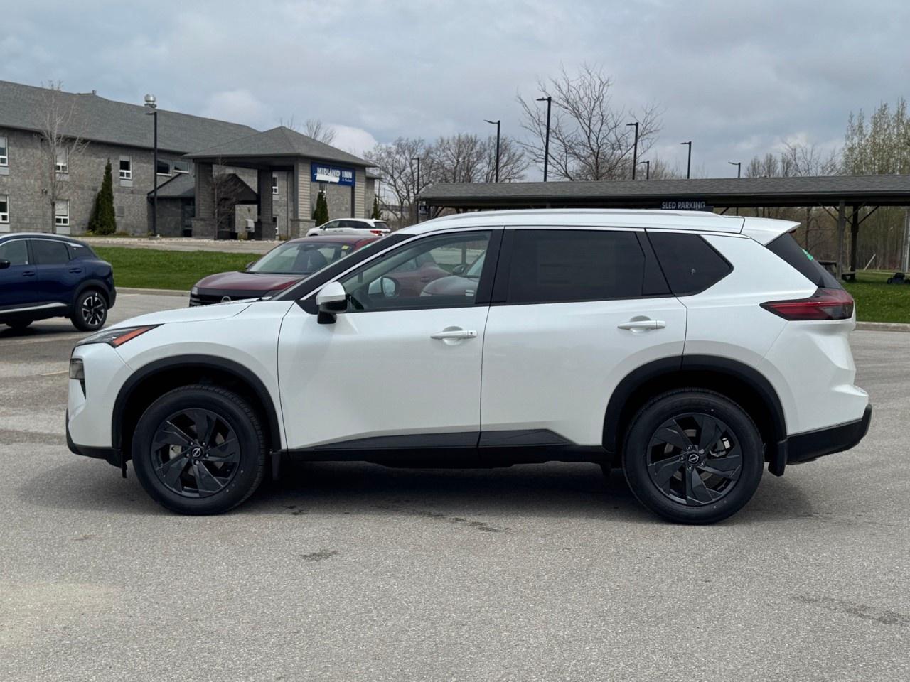 2026 Nissan Rogue AWD SV Moonroof Photo