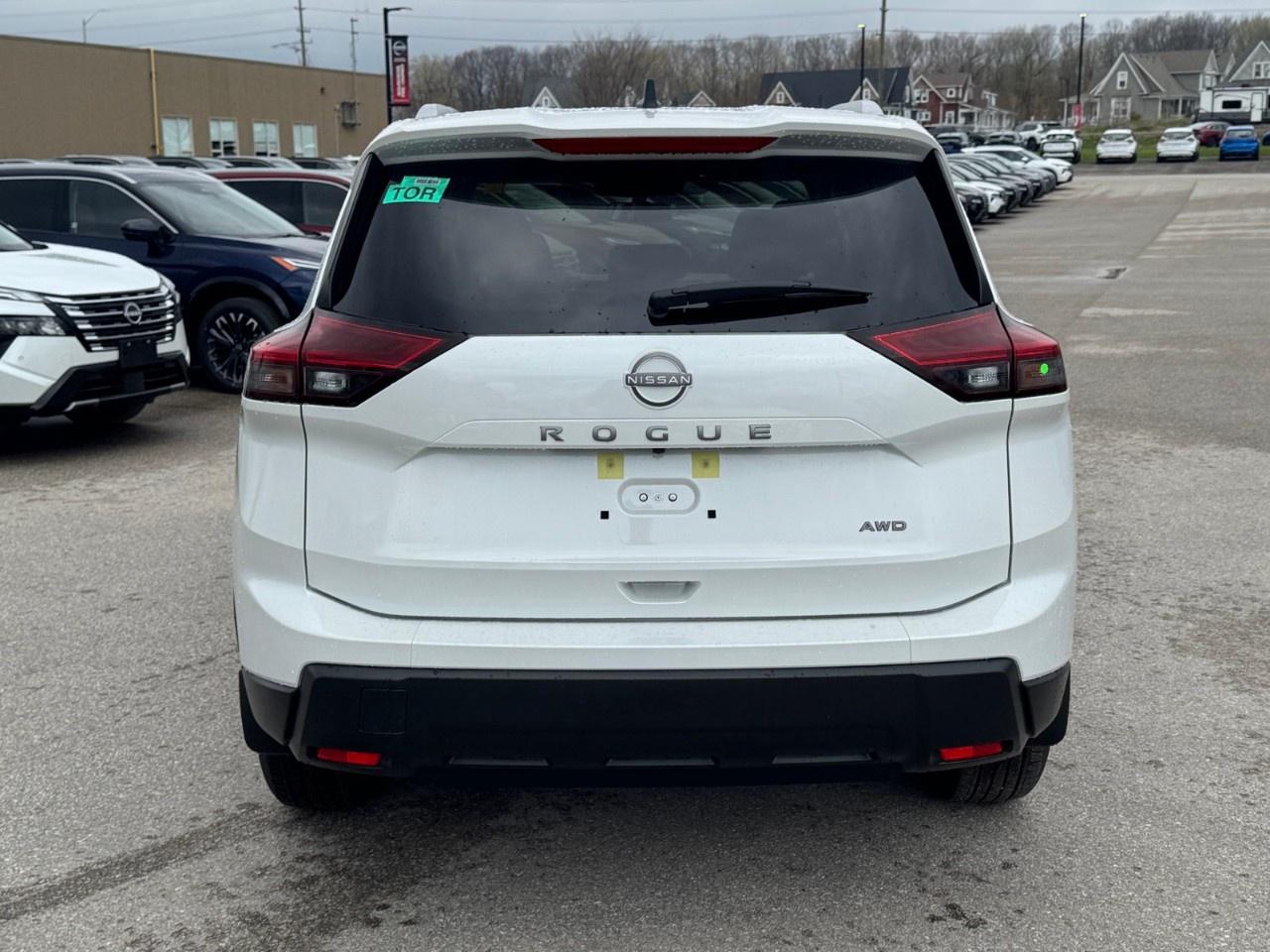 2026 Nissan Rogue AWD SV Moonroof Photo
