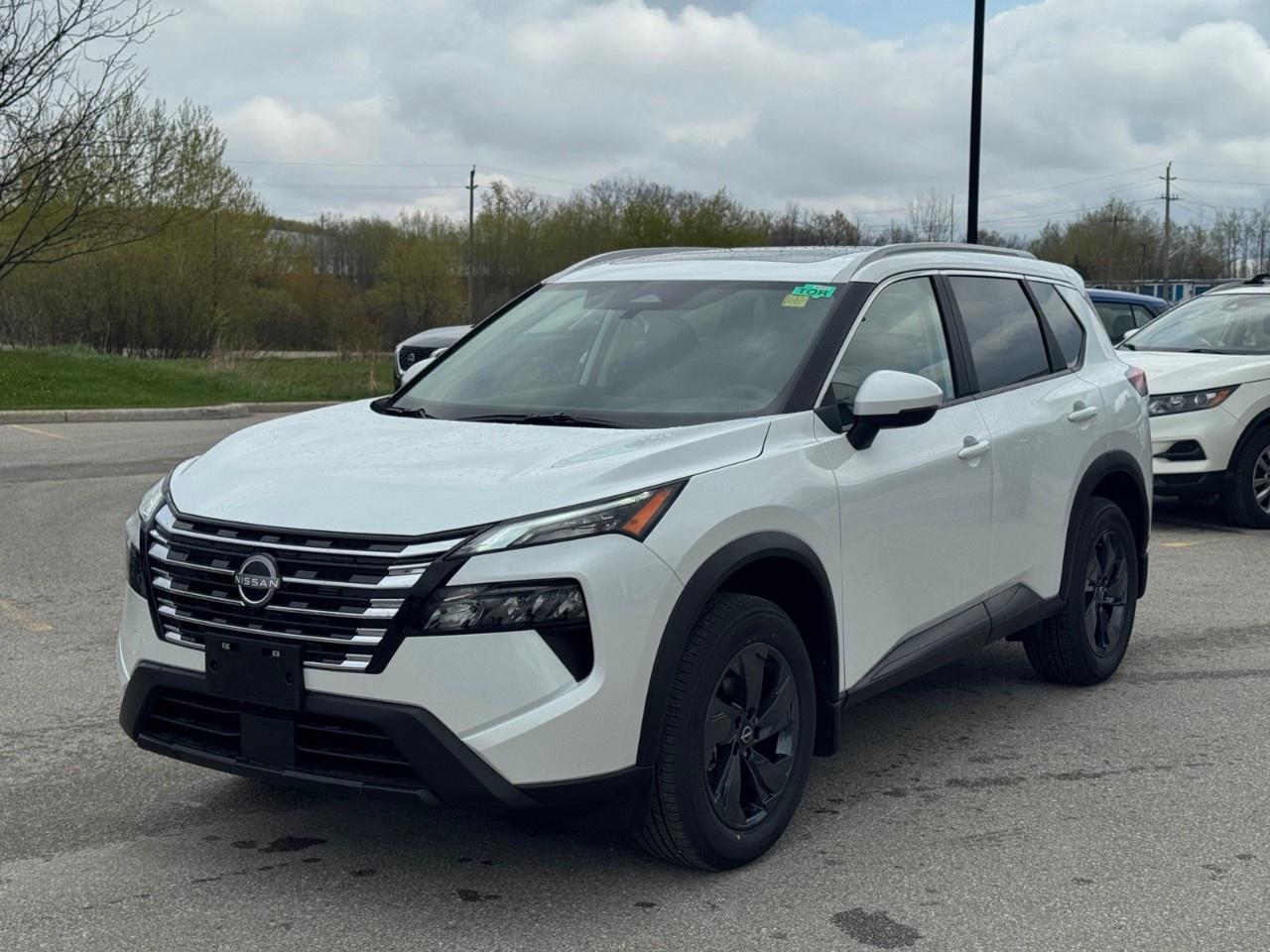 2026 Nissan Rogue AWD SV Moonroof Photo