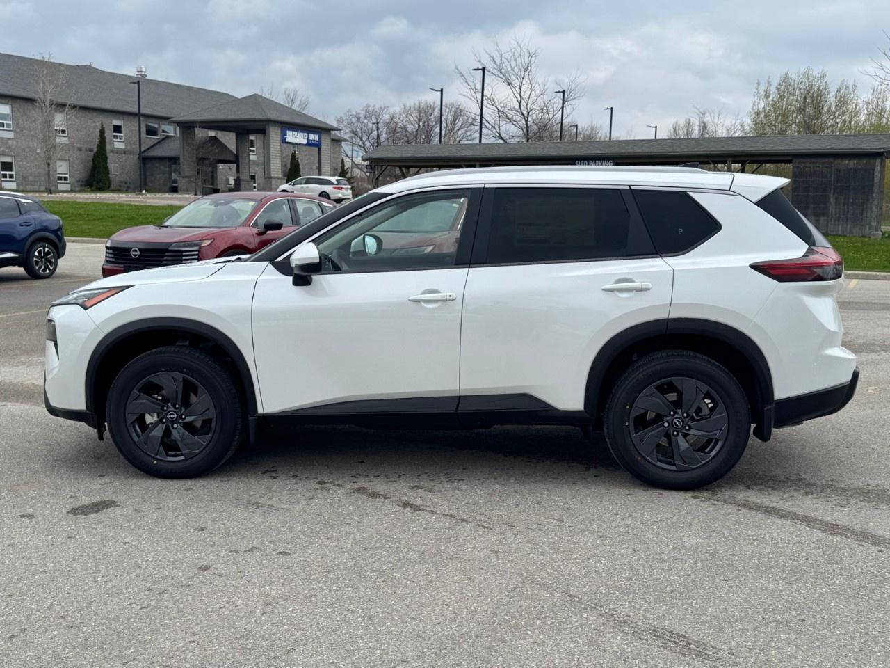 2026 Nissan Rogue AWD SV Moonroof Photo