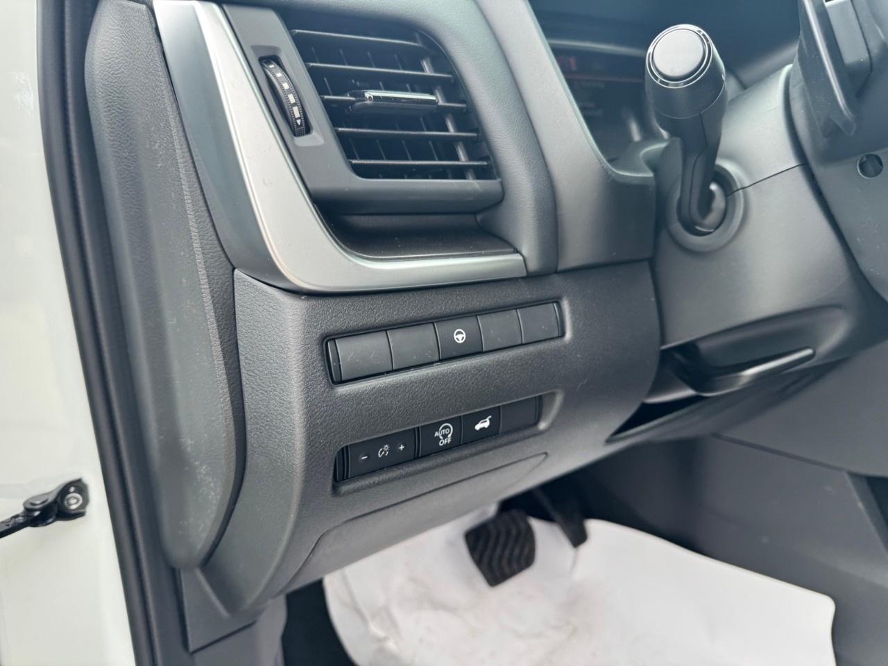 2026 Nissan Rogue AWD SV Moonroof Photo