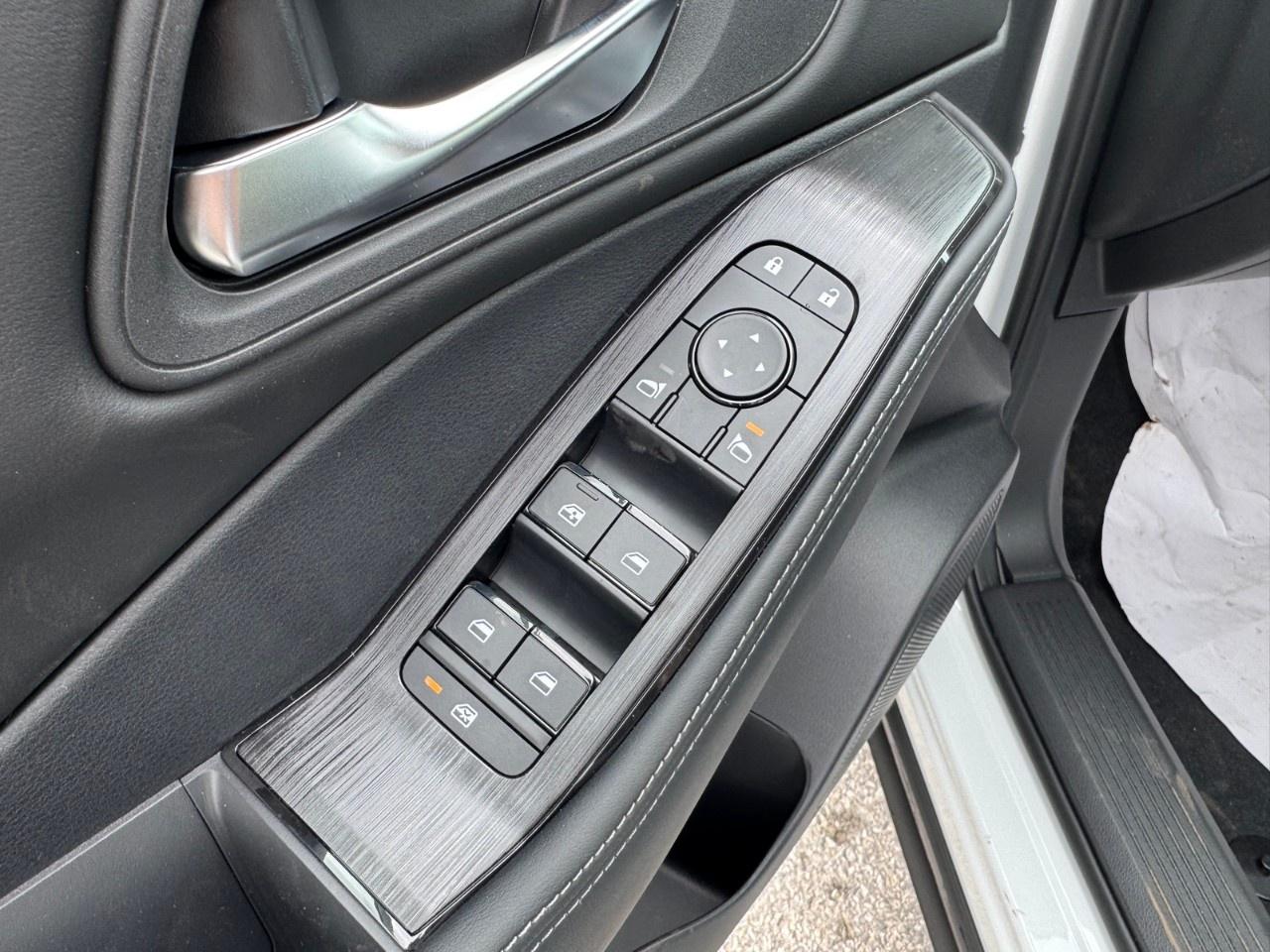 2026 Nissan Rogue AWD SV Moonroof Photo