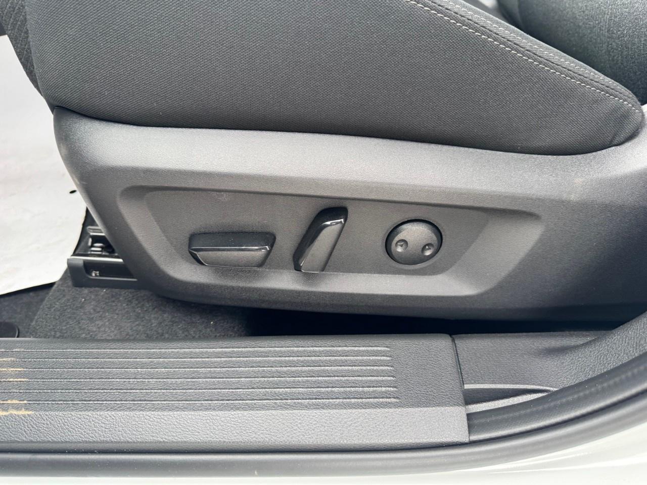 2026 Nissan Rogue AWD SV Moonroof Photo