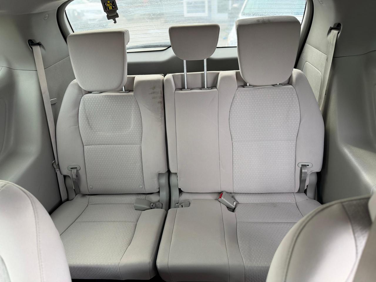 2017 Kia Sedona LX Photo