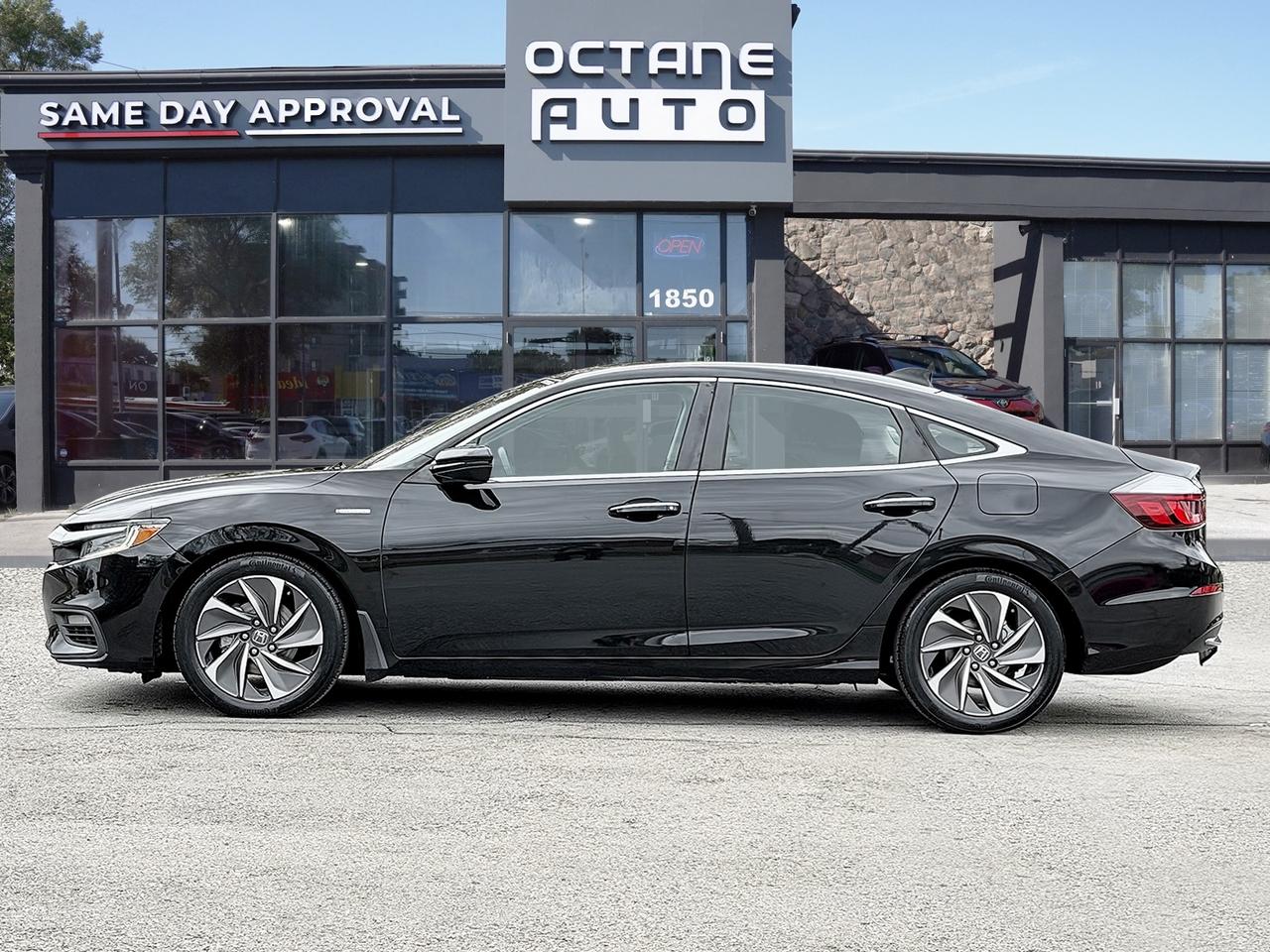 2019 Honda Insight Touring CVT Photo2