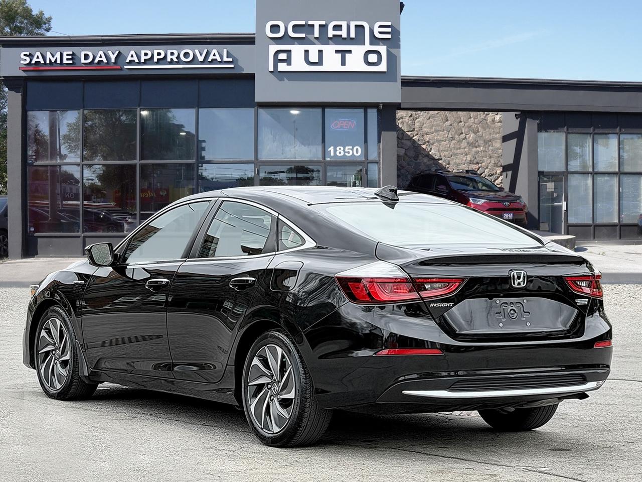 2019 Honda Insight Touring CVT Photo